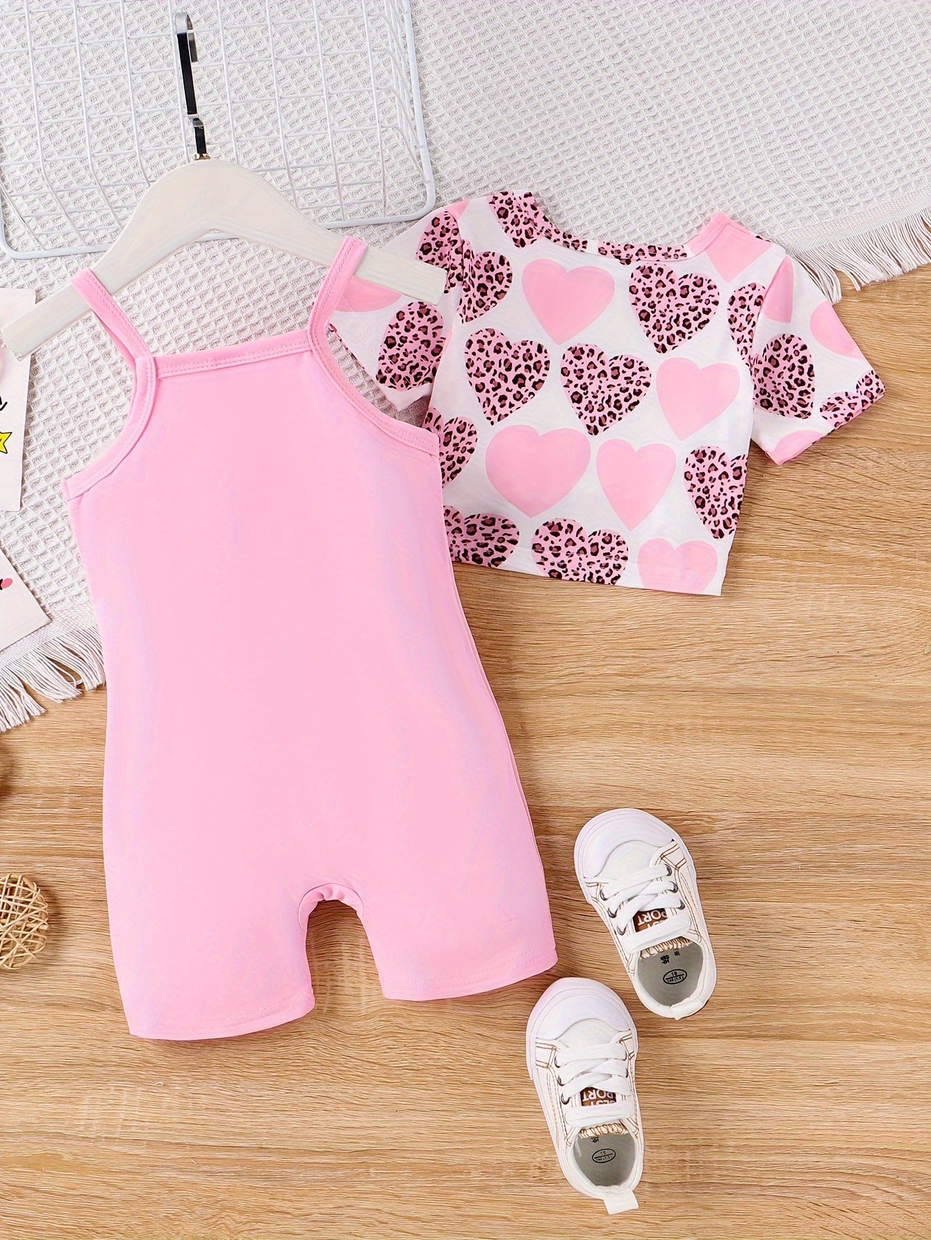 2pcs Baby's Cartoon Leopard Heart Pattern Crop Top & Solid Color Romper Set, Toddler & Infant Girl's Clothes For Summer Daily Wear