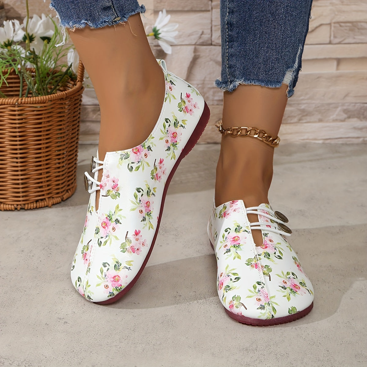 Ladies Fashionable Floral Print Flat Shoes - Casual Slip-Ons with Rubber Sole And Fabric Lining