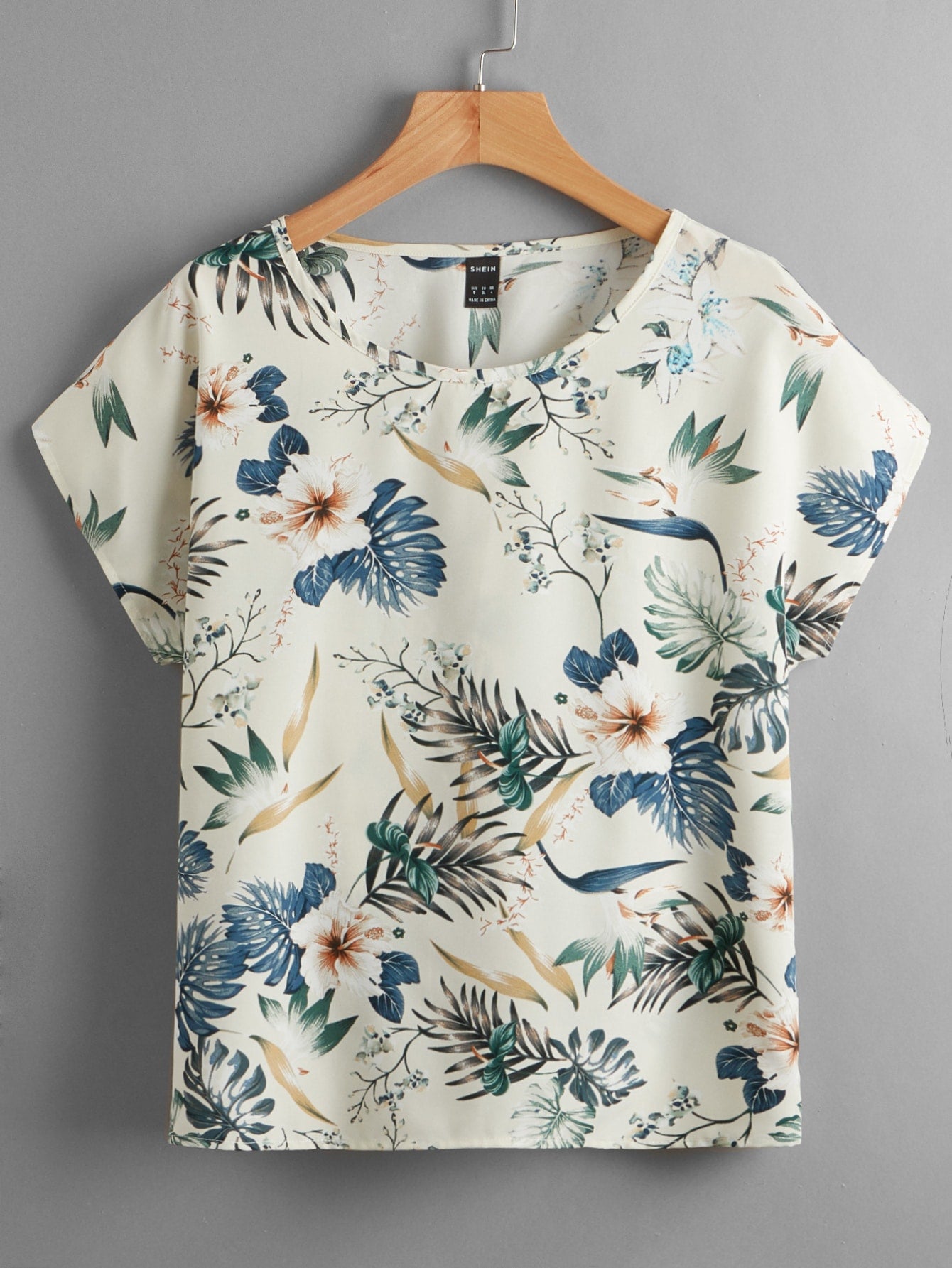 LUNE Batwing Sleeve Tropical Print Top