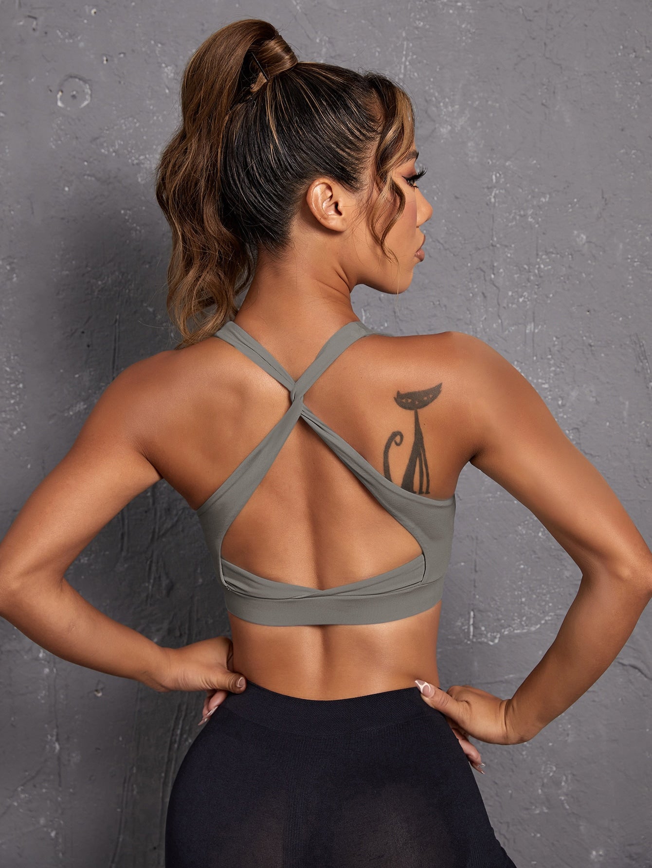 Sport Studio Light Support Criss Cross Backless Sports Bra