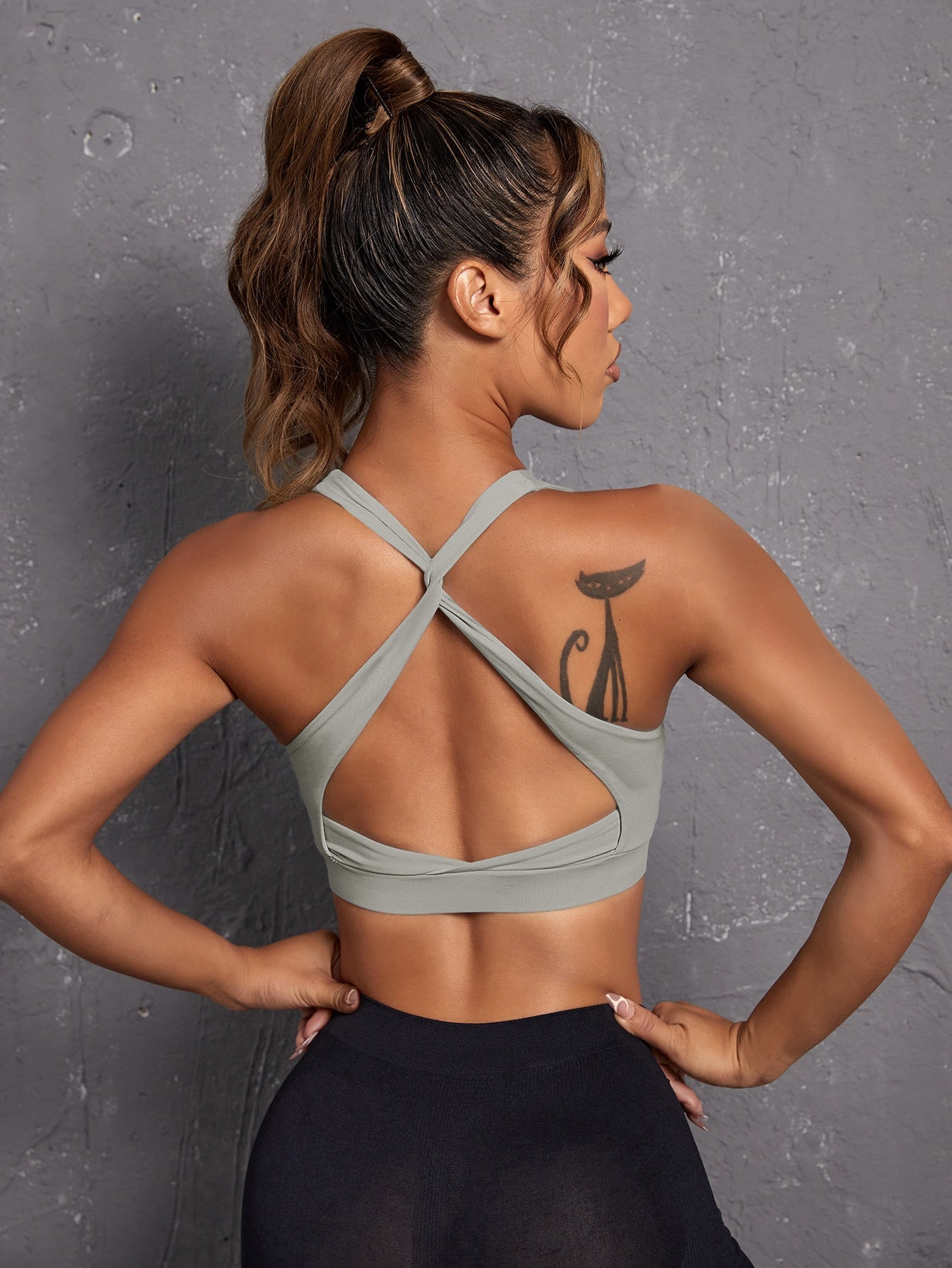 Sport Studio Light Support Criss Cross Backless Sports Bra