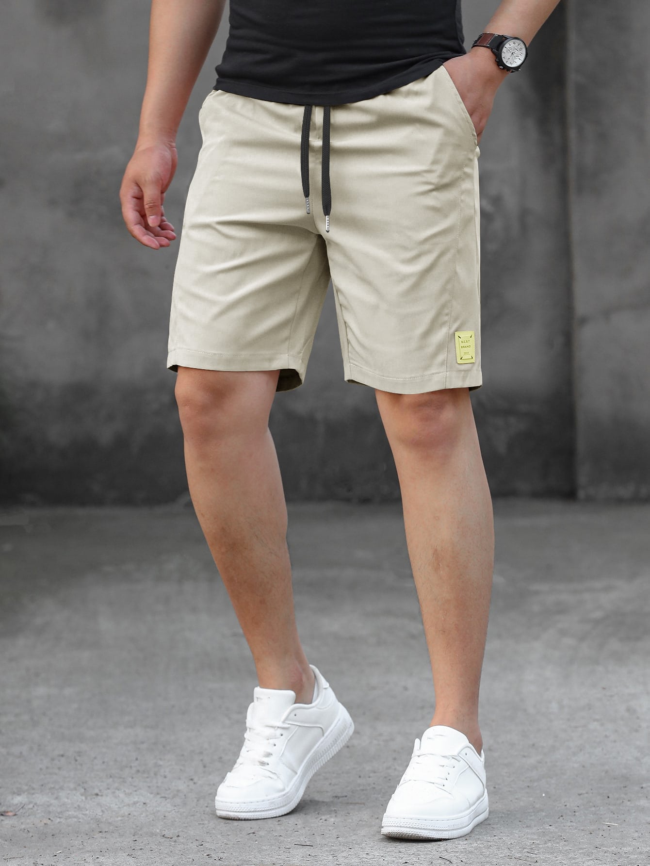 Manfinity Homme Loose Fit Men's Shorts With Letter Patch And Drawstring Waist