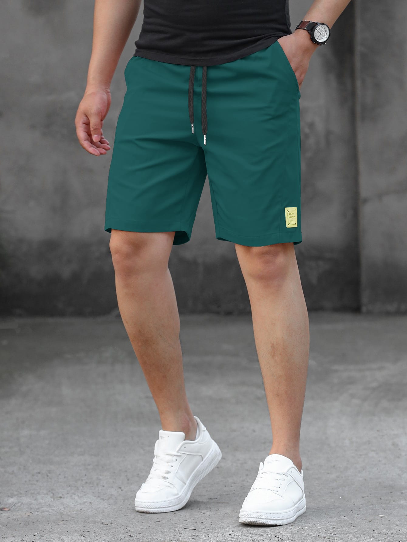 Manfinity Homme Loose Fit Men's Shorts With Letter Patch And Drawstring Waist