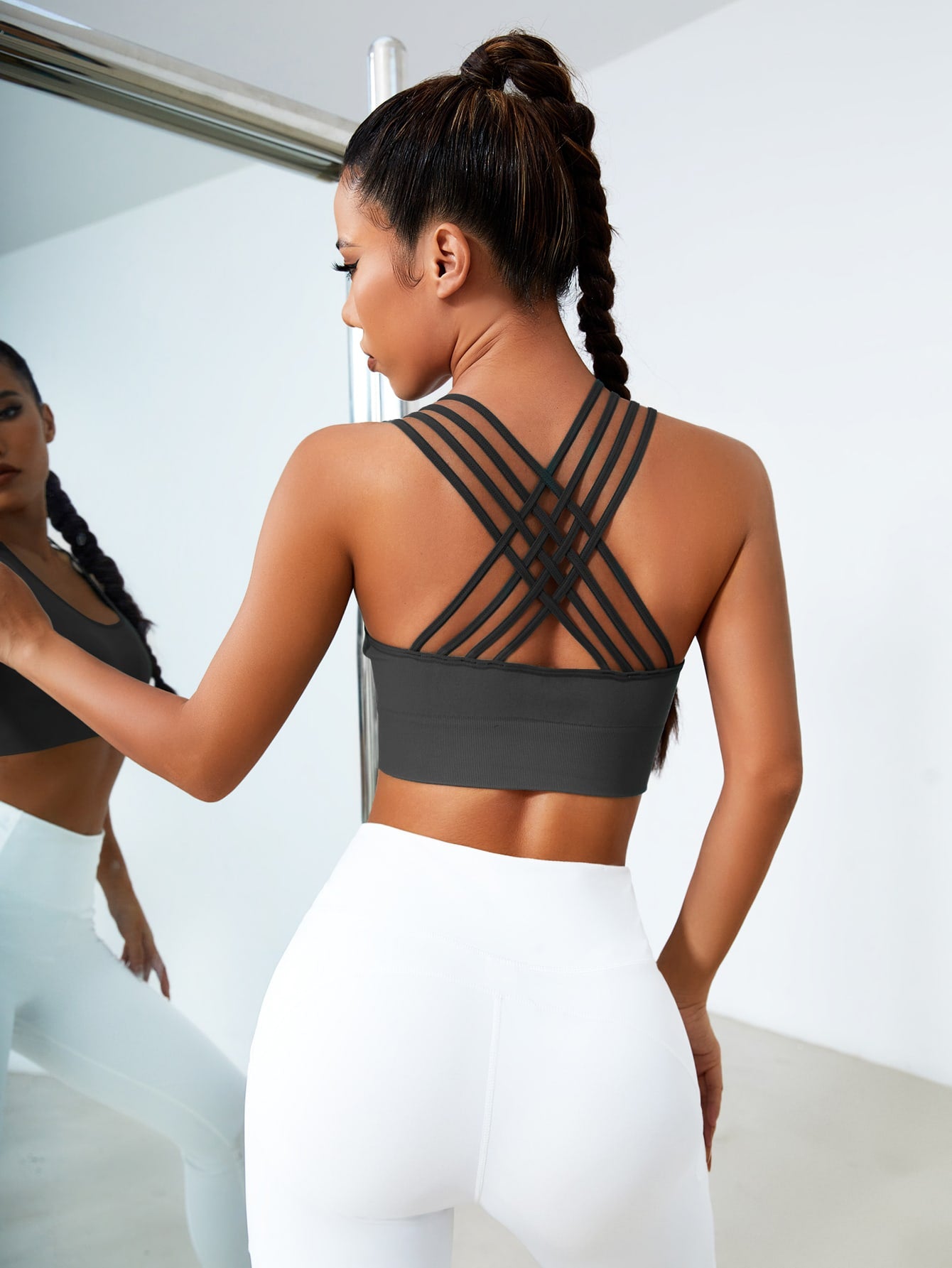 Sport Menodora Strappy Back Crop Sports Tank Top