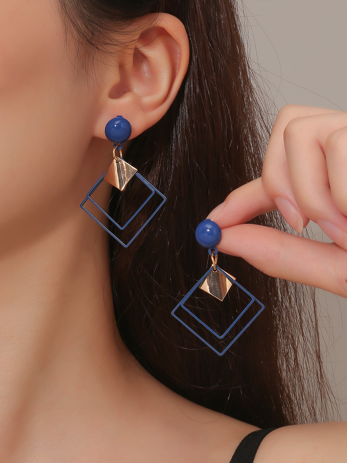 Hollow Out Geo Drop Earrings