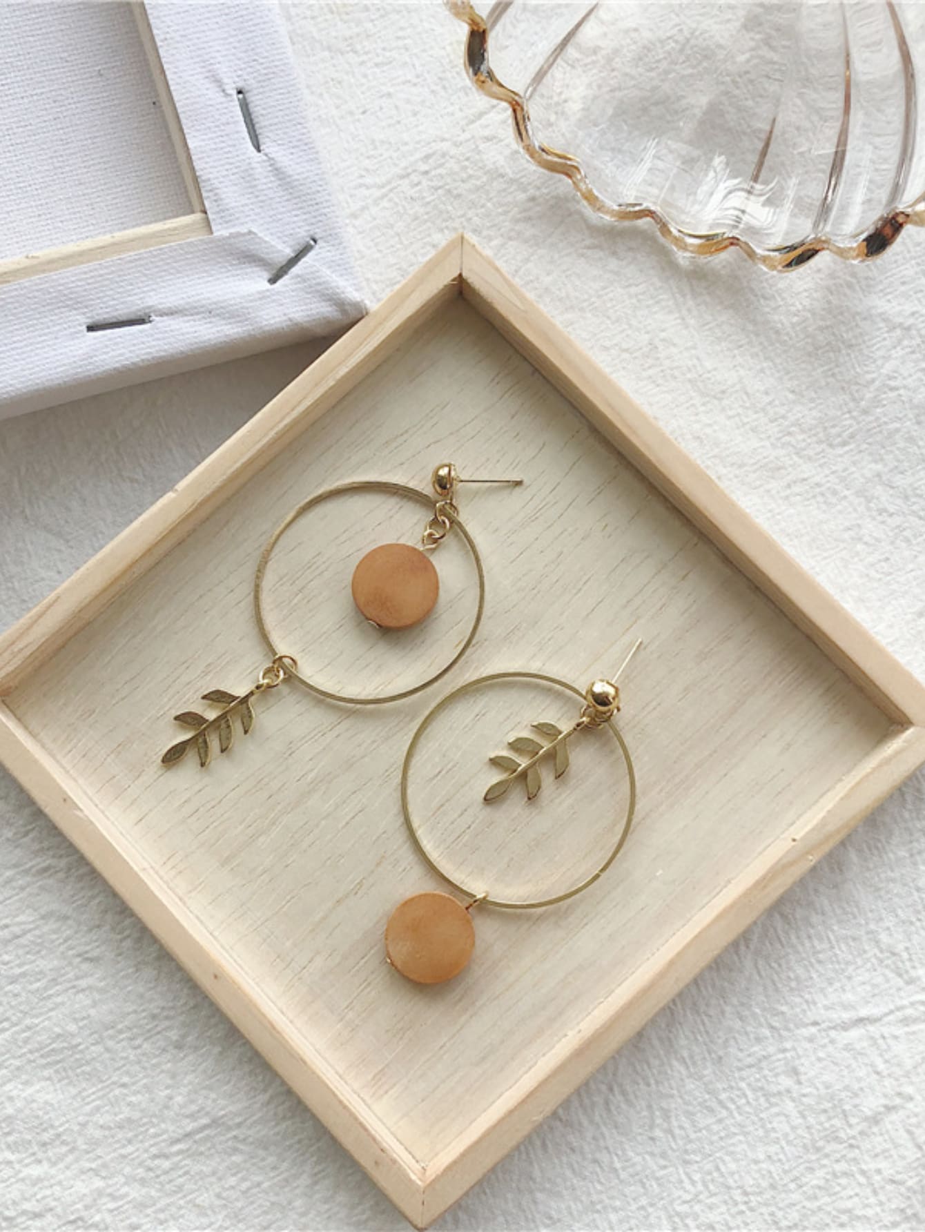 Leaf Decor Earrings