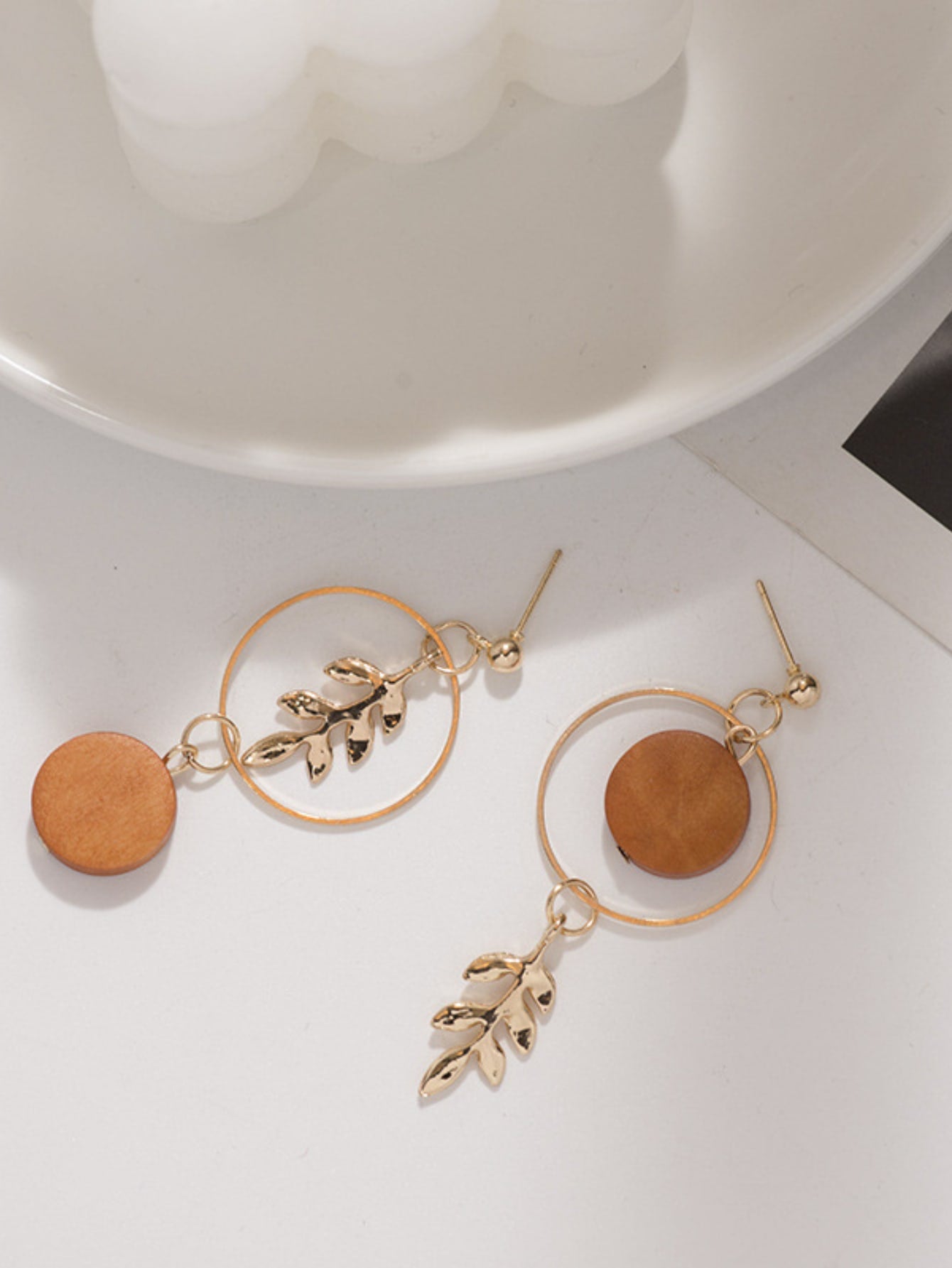 Leaf Decor Earrings