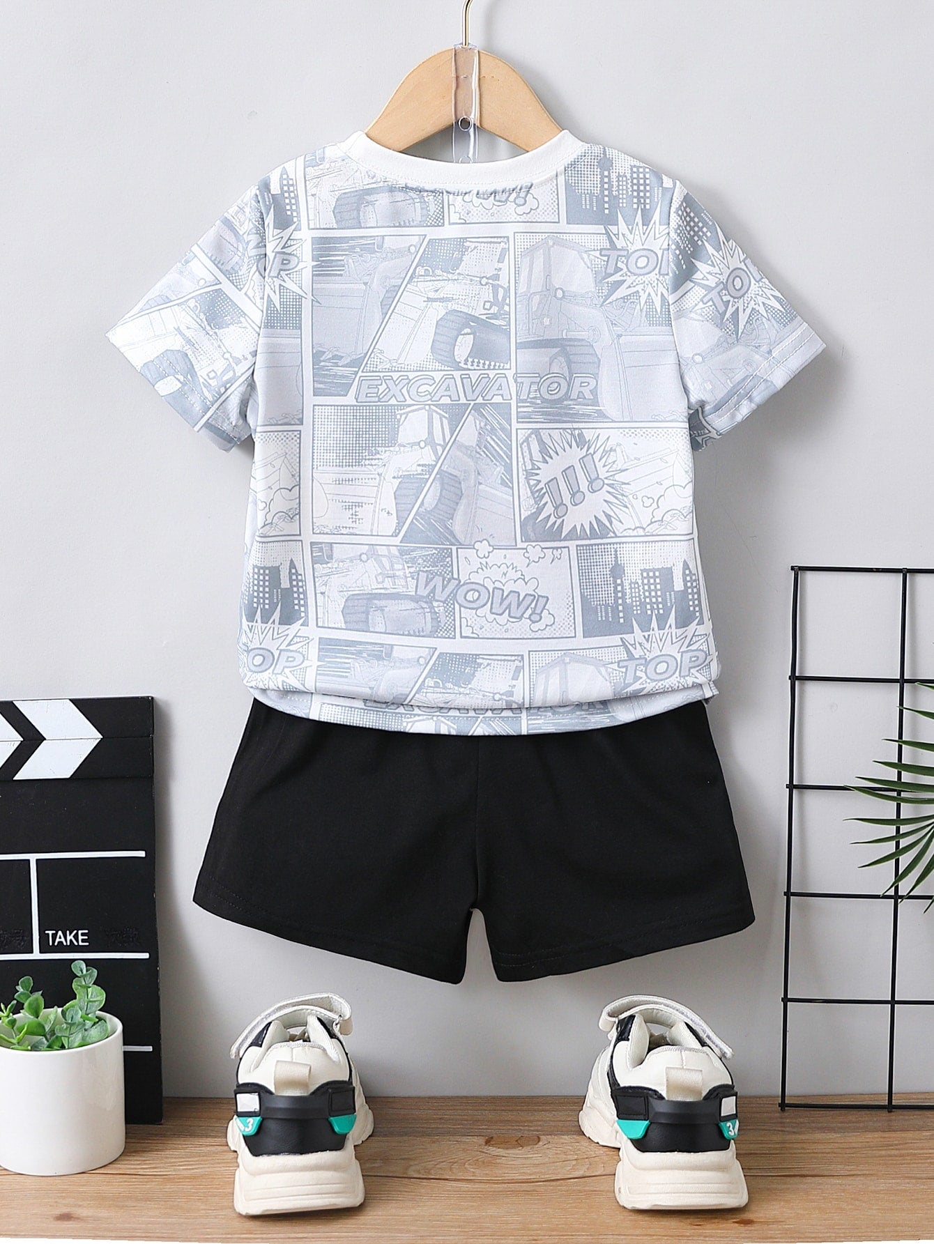 Young Boy Black & White Cartoon Letter Print Casual Streetwear Two-piece Short Sleeve Set For Summer