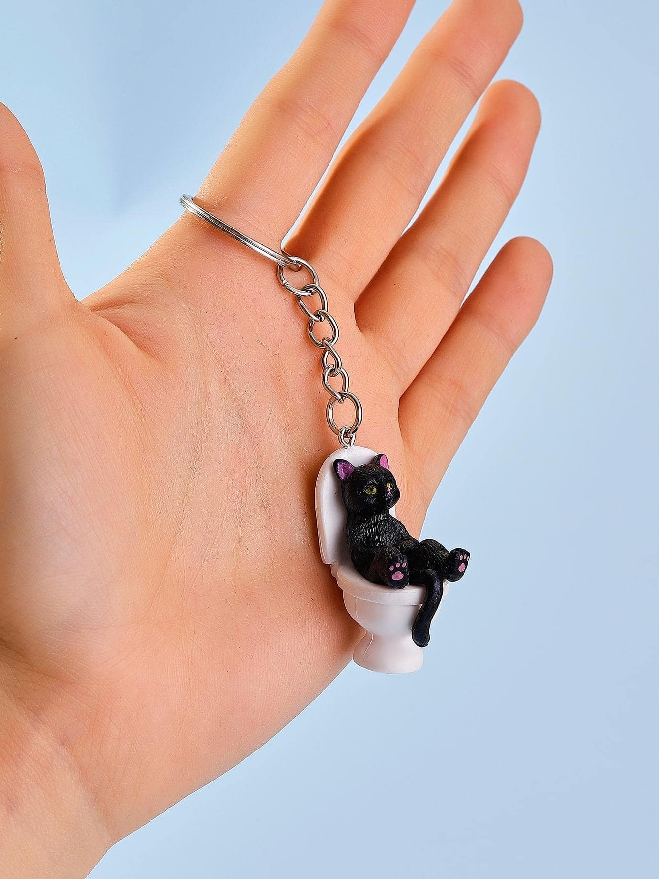 1pc Cute Creative Cartoon Cat Sitting On A Toilet Doll Keychain, Bag Pendant