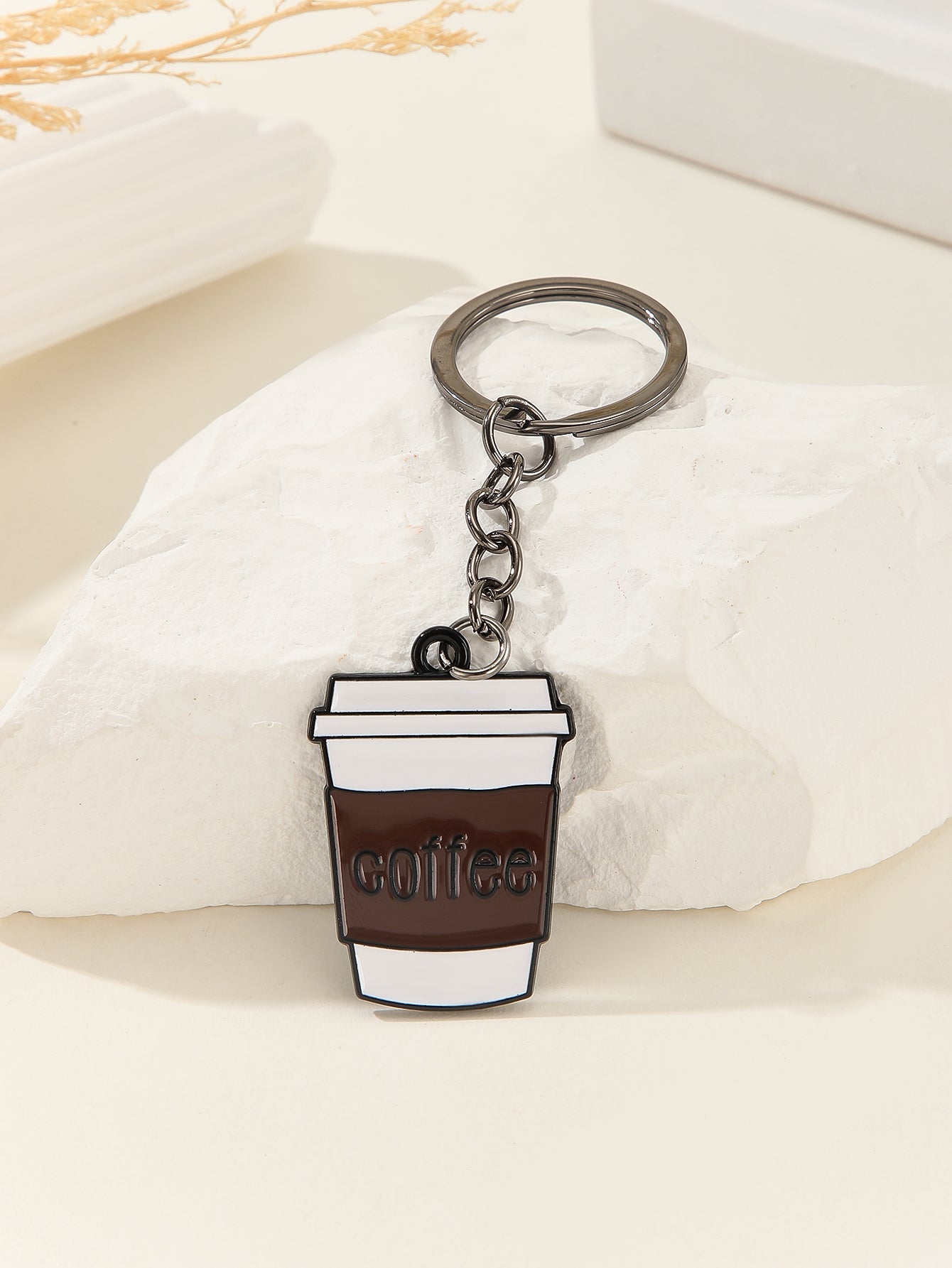 1pc Creative English Letter & Coffee Cup Shaped Zinc Alloy Keychain For Men, Cafe Souvenir Gift Casual