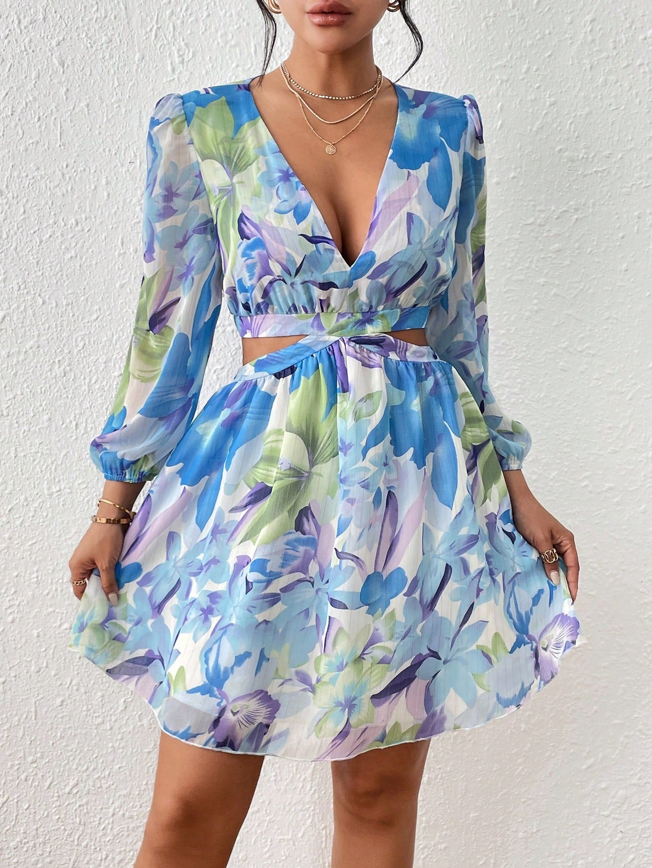 SHEIN LUNE Allover Print Cut Out Waist Plunging Neck Lantern Sleeve Dress