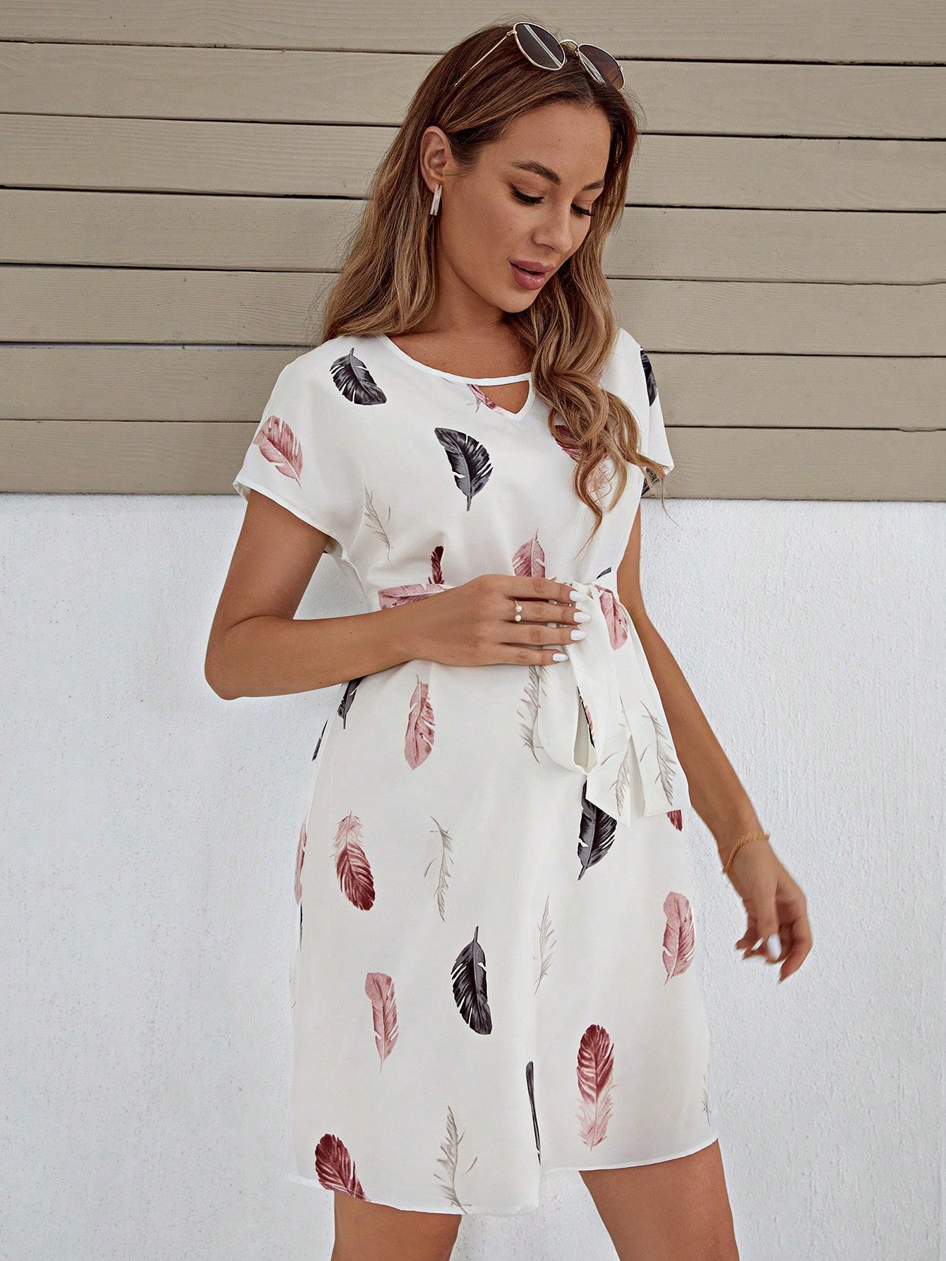 Maternity Feather Print Keyhole Neckline Belted Dress