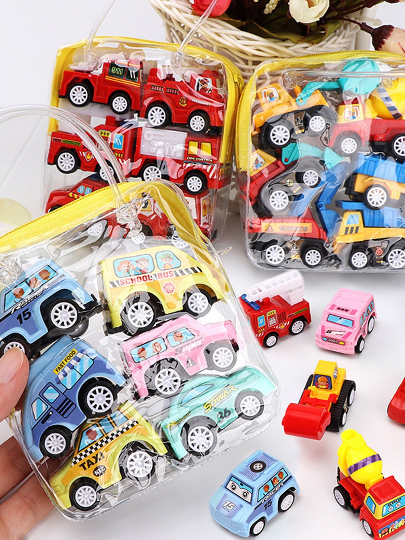 1 Bag 6pcs Car Sets Vehicle Model, Colors And Patterns Random, Fire Truck Model, Car Toys, Mini Inertial Engineering Vehicle, Children's Toys School Supplies