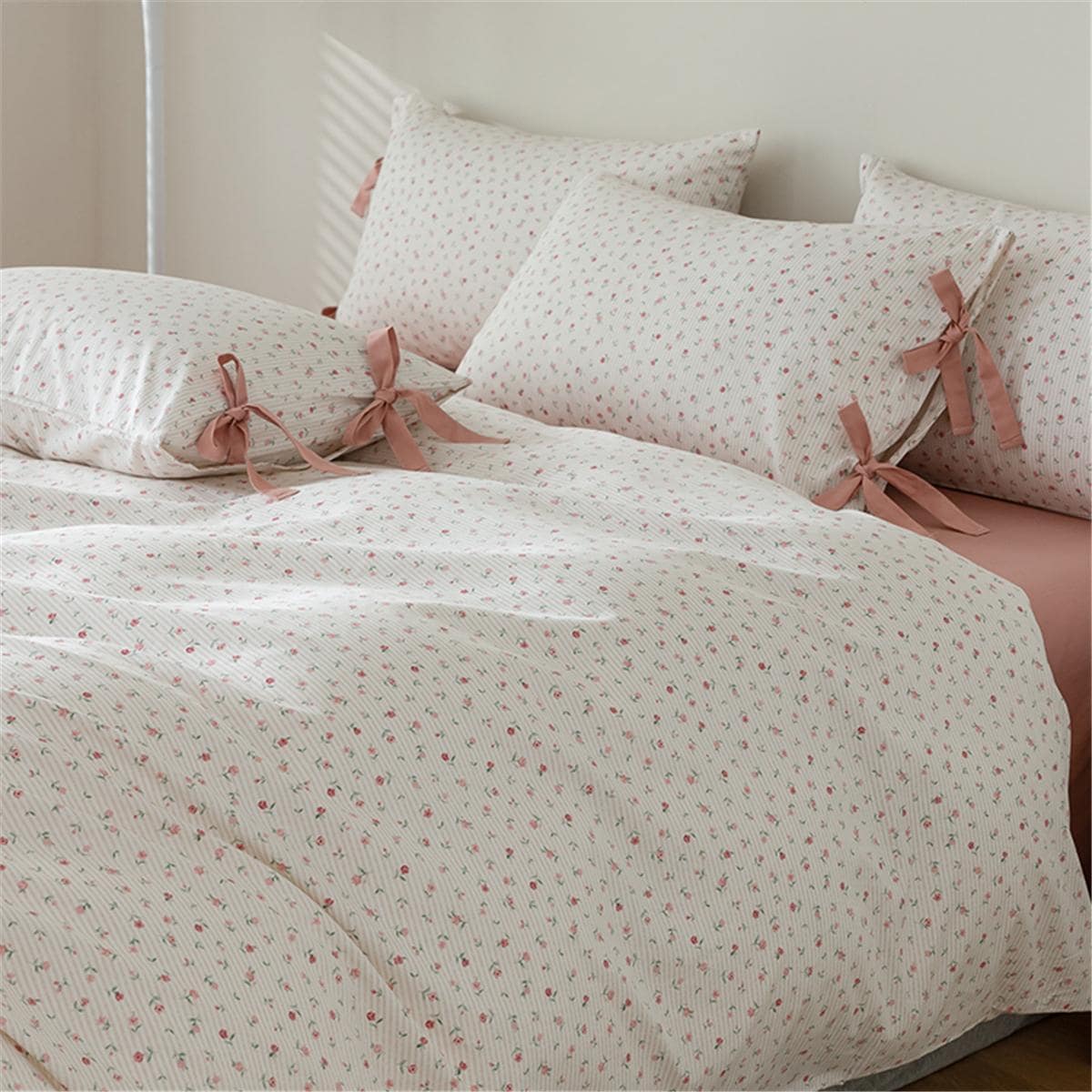 Printed Four-piece Set, Clean And Refreshing Fresh Flower Series, Soft Fabric, Easy To Clean, Bedding Set, Including Bow Tie Quilt Cover, Bedsheet, And 2 Pillowcases, Suitable For All Seasons