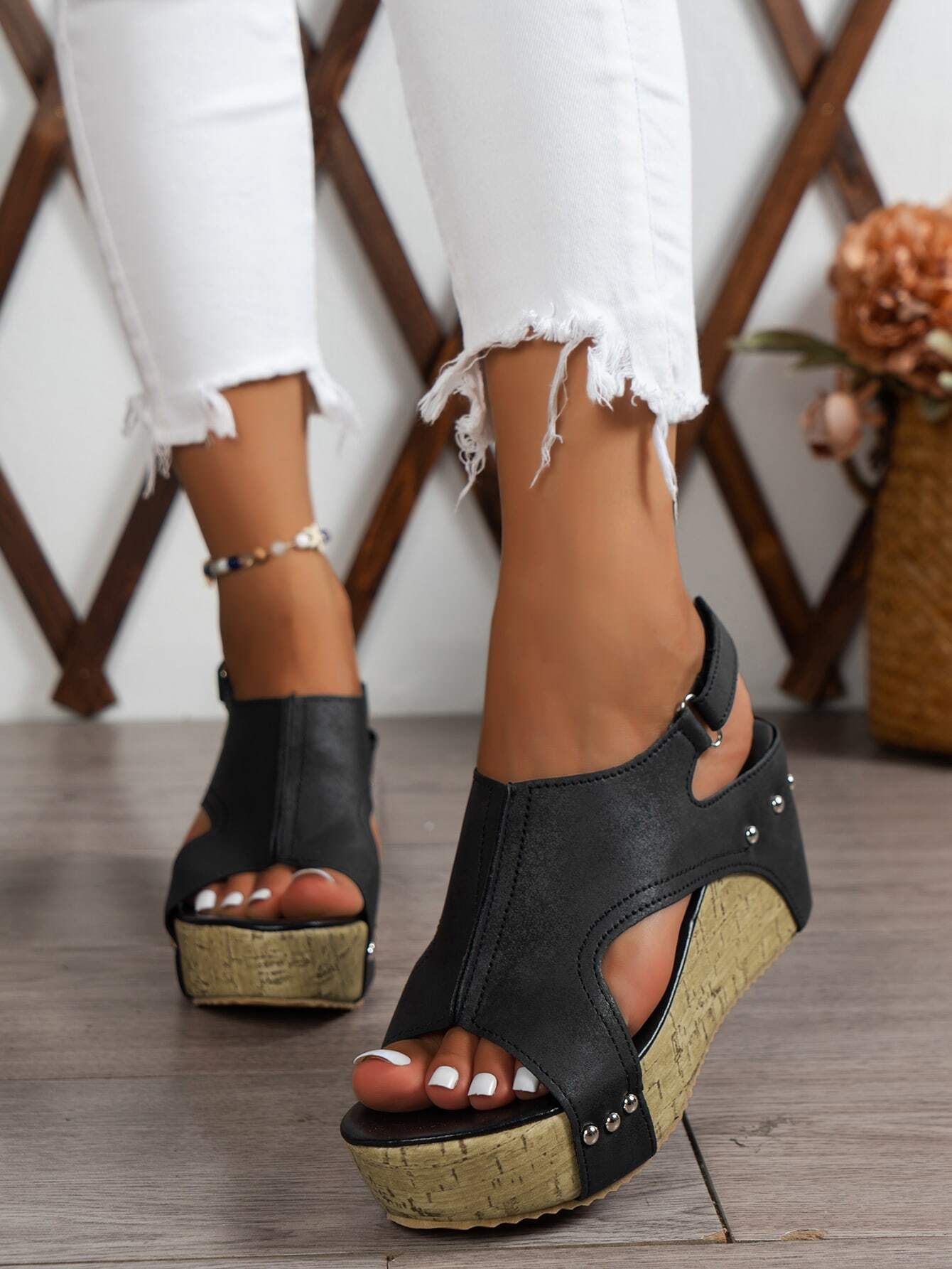 Fashionable Slip-Resistant Platform Wedge Sandals For Women, Retro Waterproof Outside Wearing Women's Shoes With Thick Heels And Open Toes