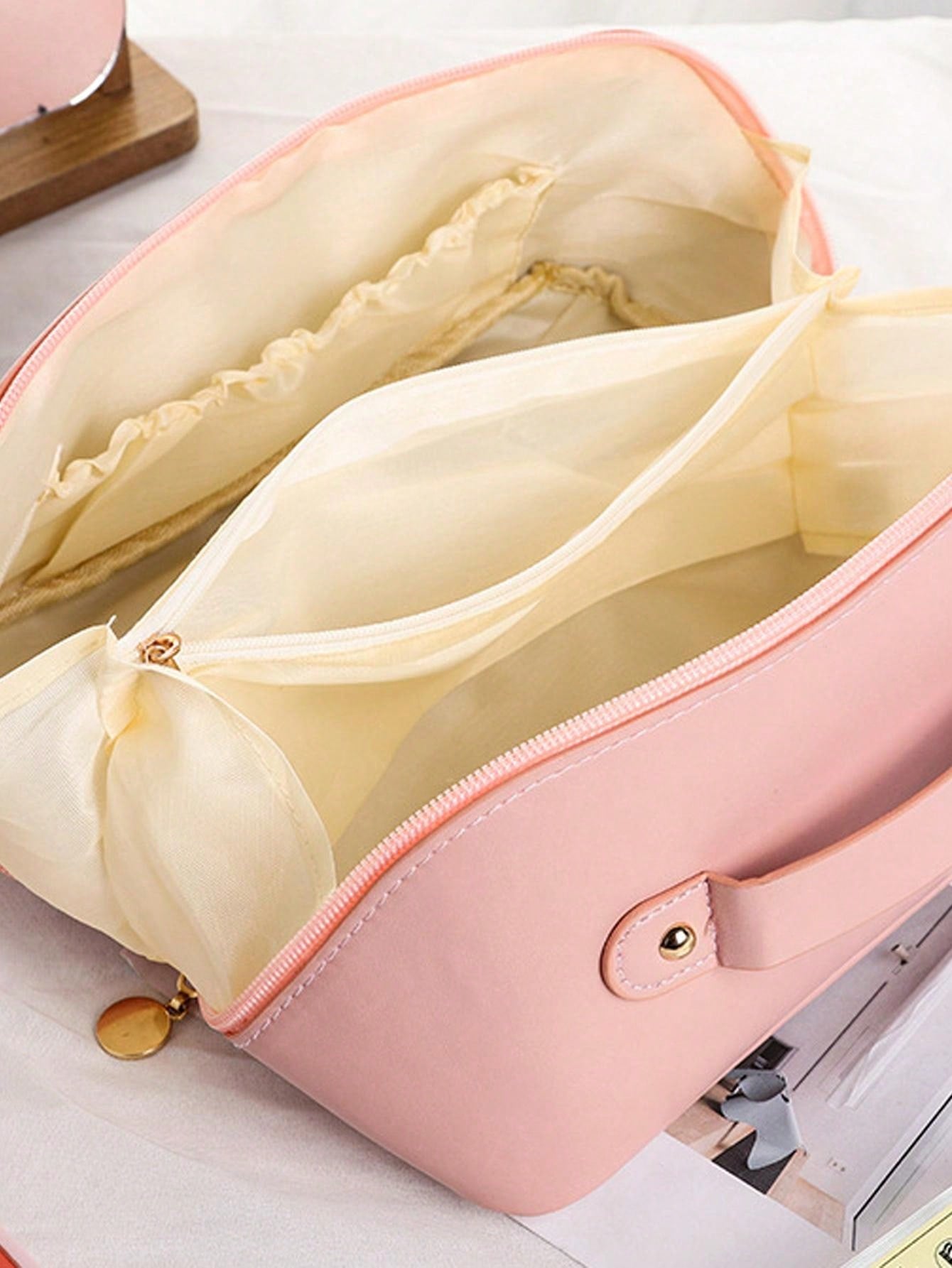 Multi-Functional Trendy Toiletry Bag, PU Pillow-Shaped Portable Travel Cosmetic Bag, High-Quality Handheld Storage Organizer