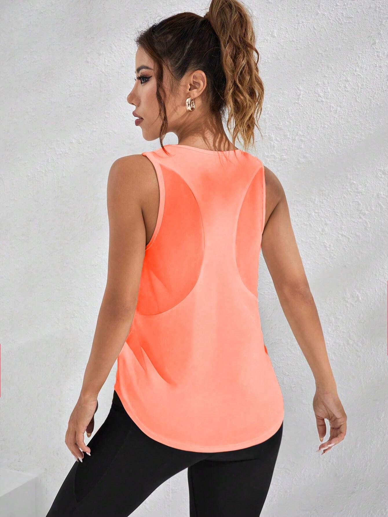 SHEIN Sport Exploreva Letter Graphic Curved Hem Sports Tank Top Gym Top Compression Shirt