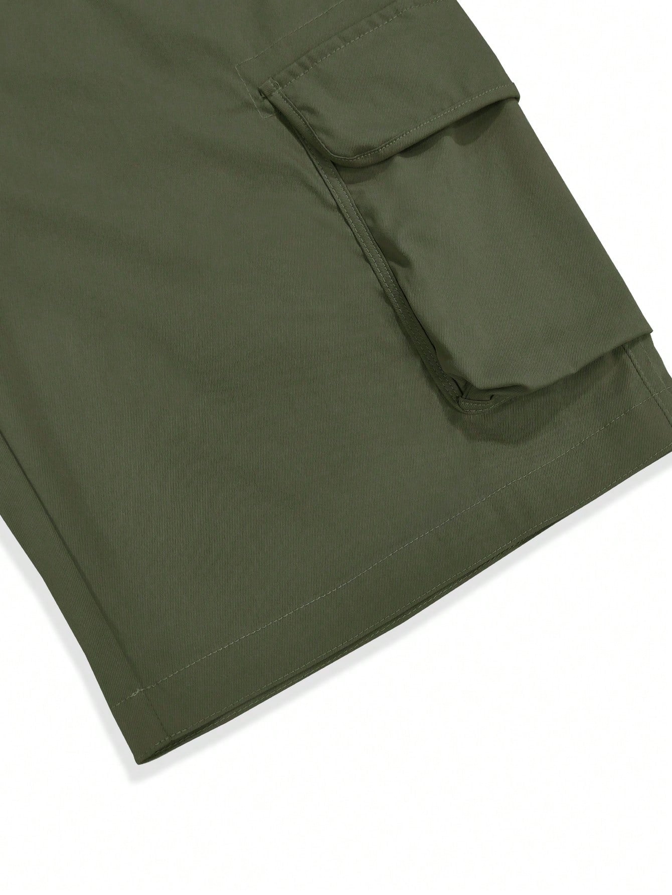 Manfinity Loose Fit Men's Cargo Shorts With Flap Pockets On The Side