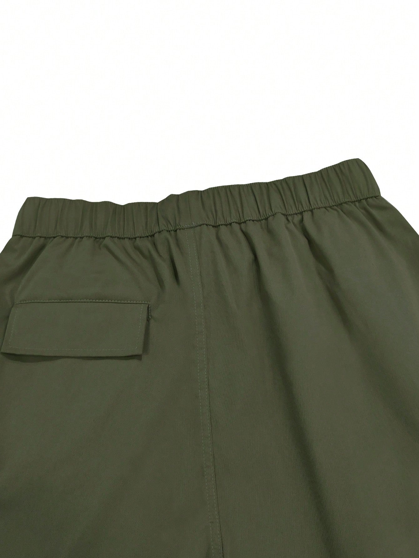 Manfinity Loose Fit Men's Cargo Shorts With Flap Pockets On The Side