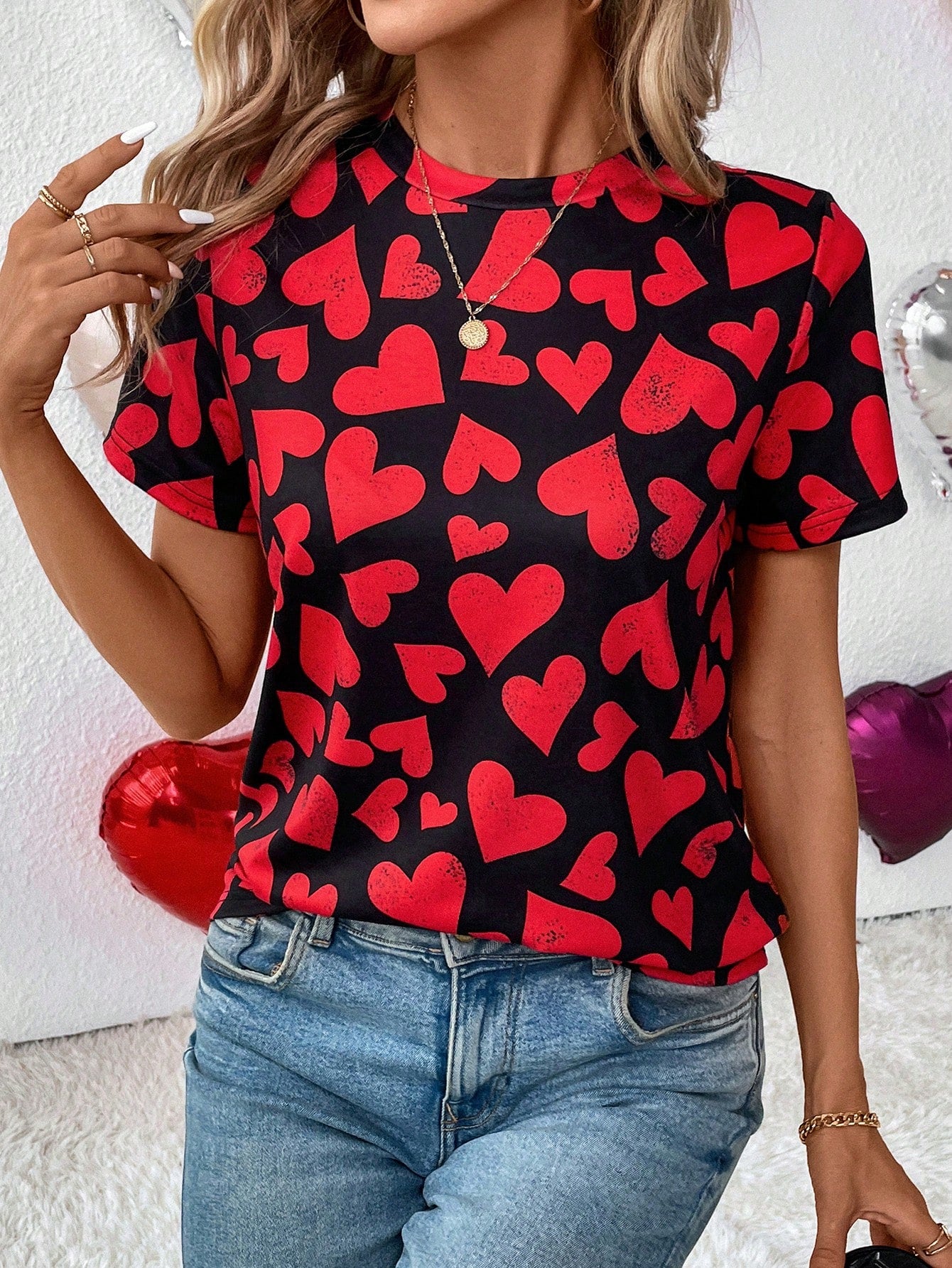 LUNE Casual Minimalist Heart Print Round Neck Short Sleeve Loose Fit Women T-Shirt, Suitable For Valentine's Day