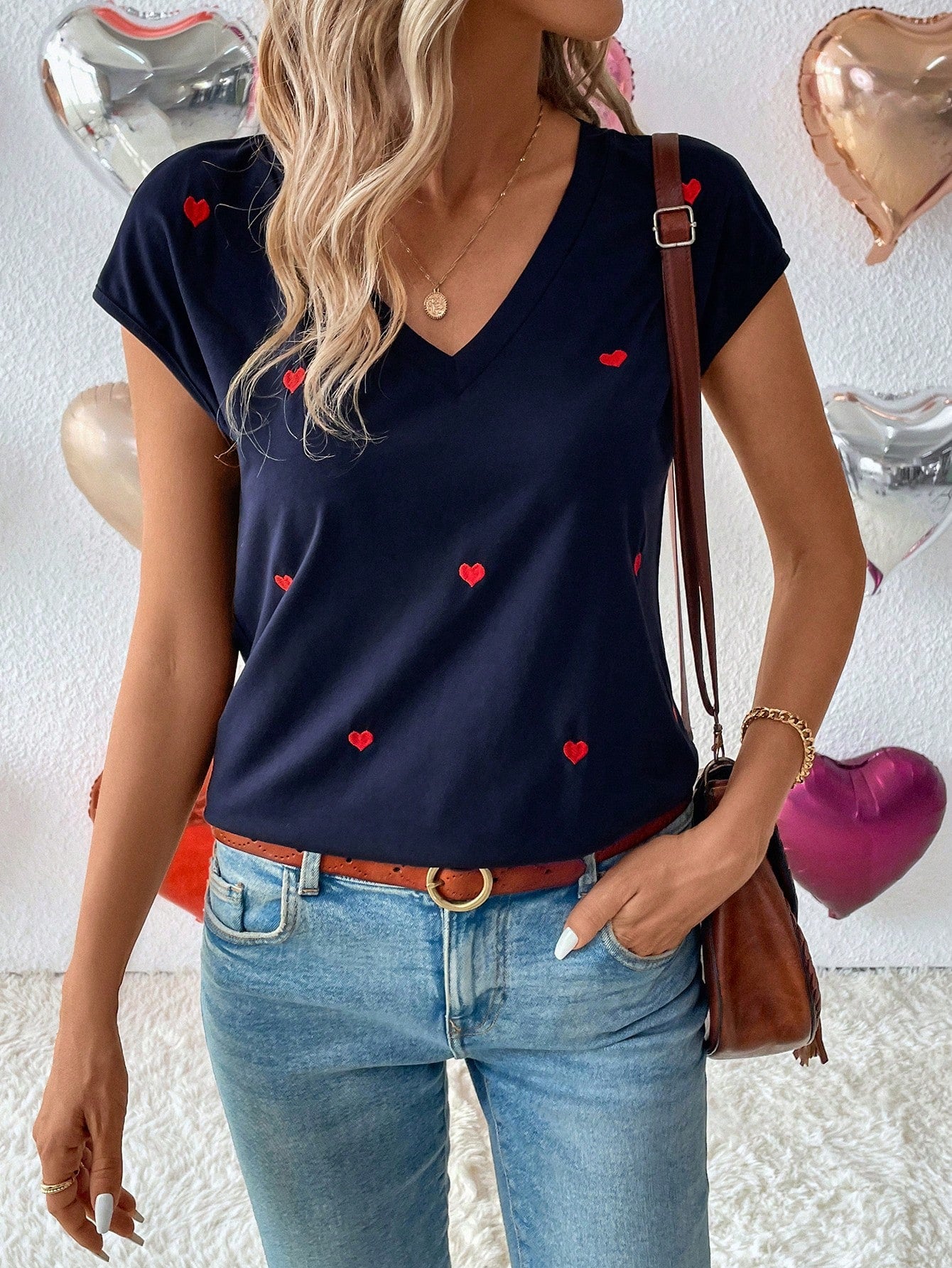 LUNE Valentine's Day All Over Heart Embroidered V-Neck T-Shirt