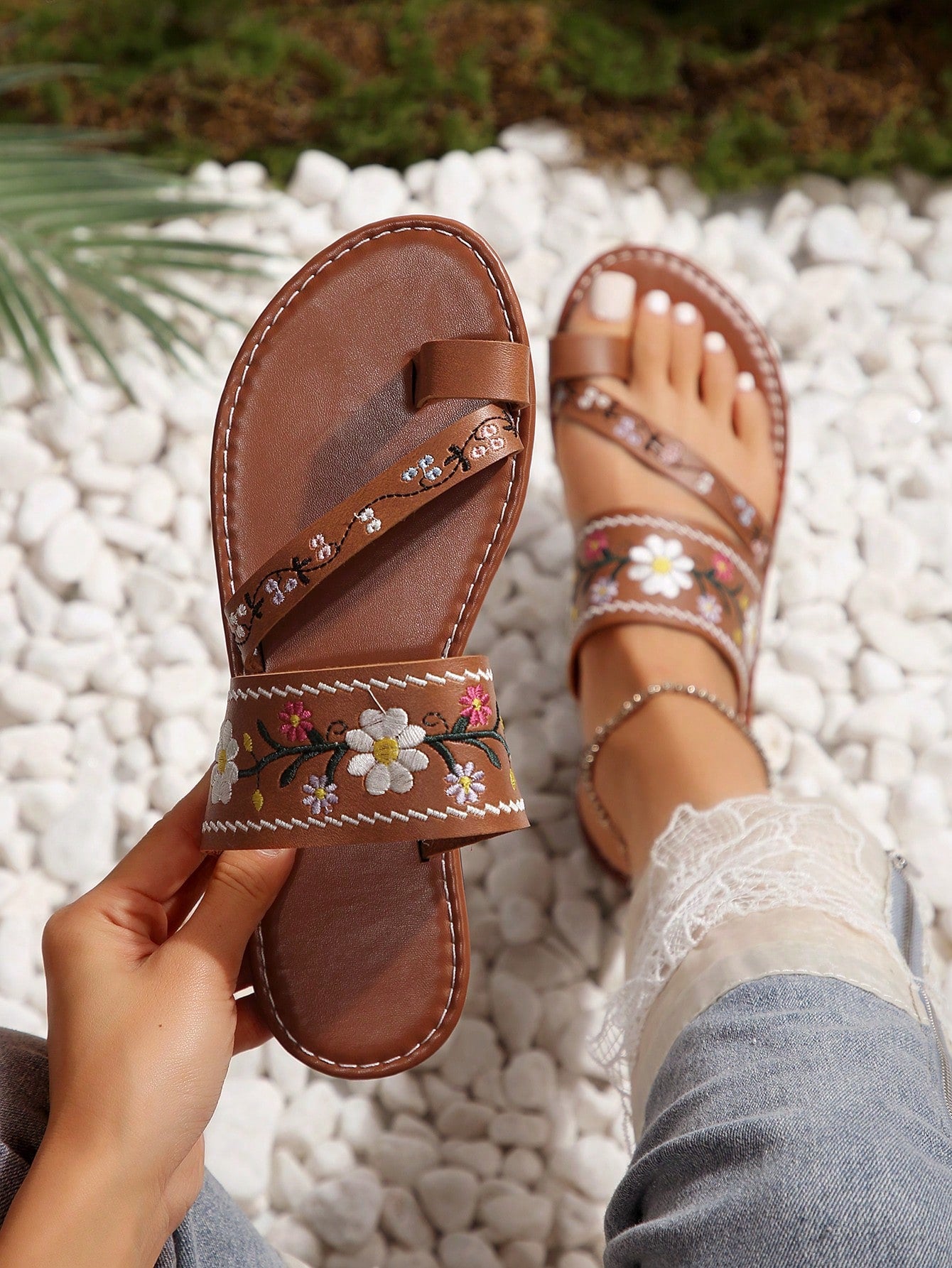 European And American Style Plus Size Embroidered Open Toe Sandals In Deep Brown For Women, Summer Beach Casual Wear