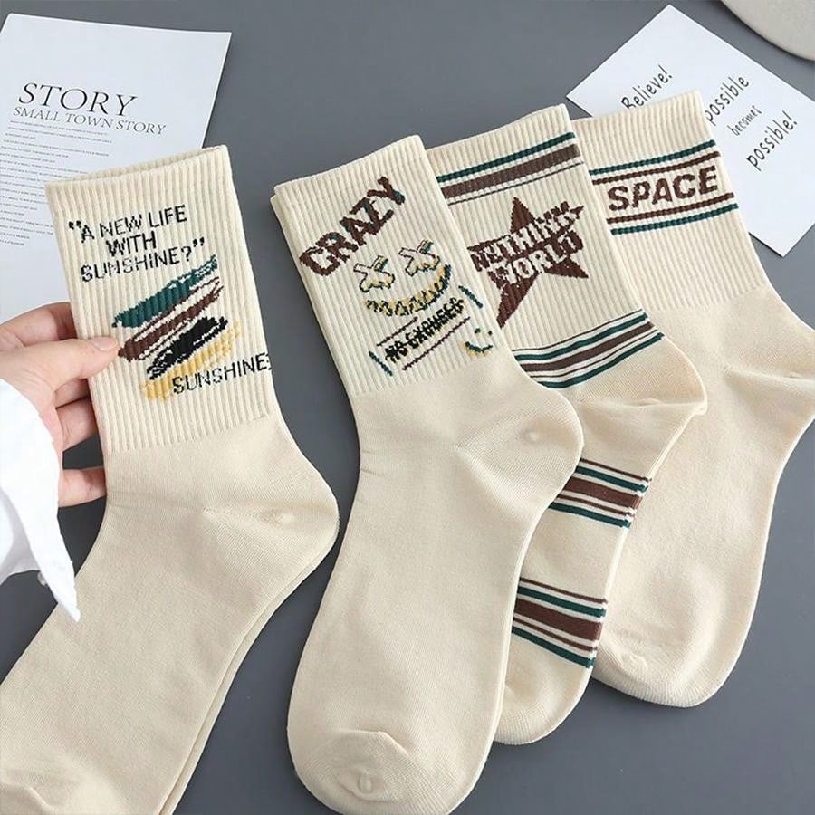 5 Pairs Random Letter Print Crew Socks For Men, Vintage American Style Athletic Basketball Socks, Trendy Tall Socks For Autumn/Winter