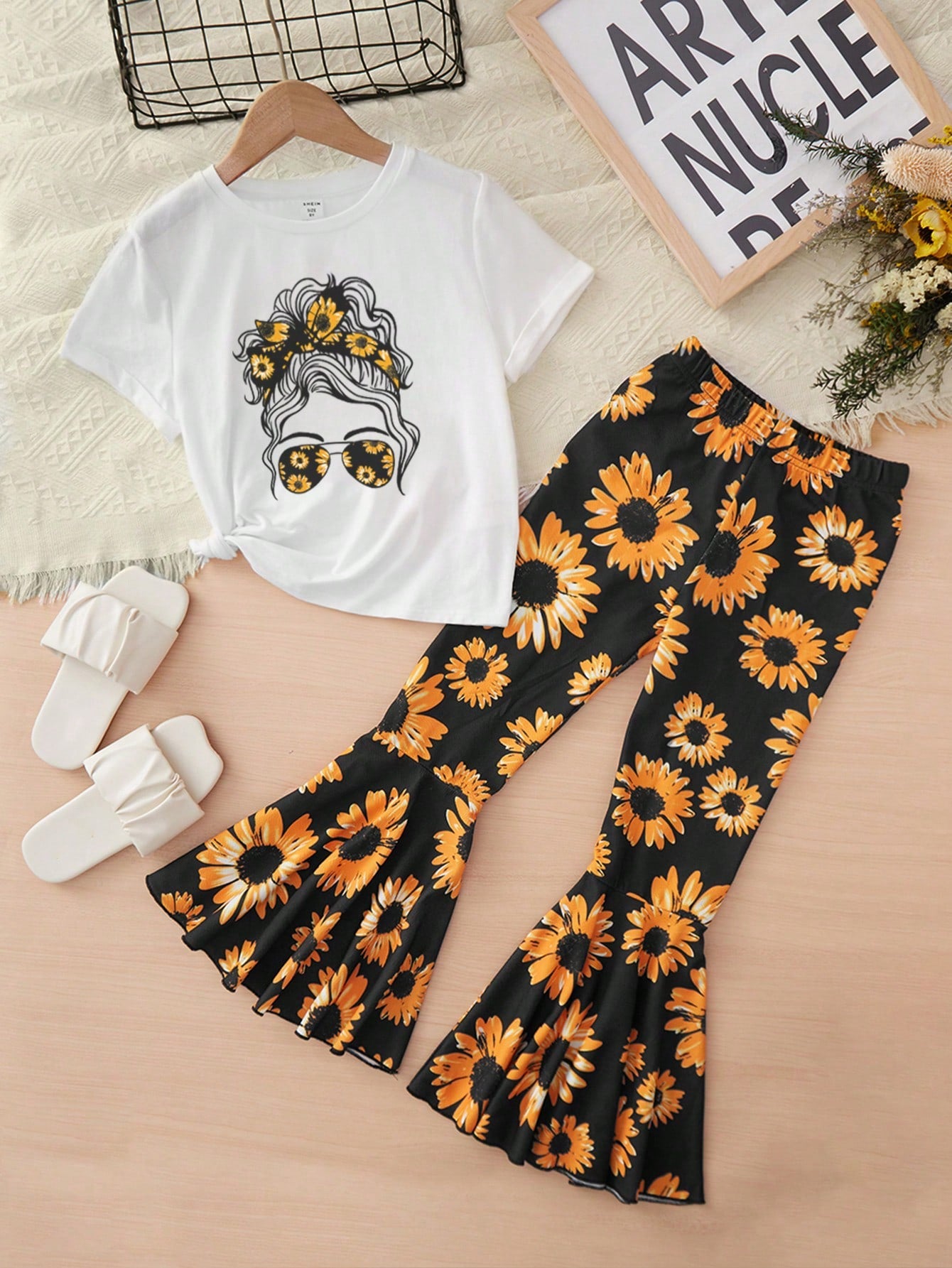 Tween Girl Figure Graphic Tee & Sunflower Print Flare Leg Pants