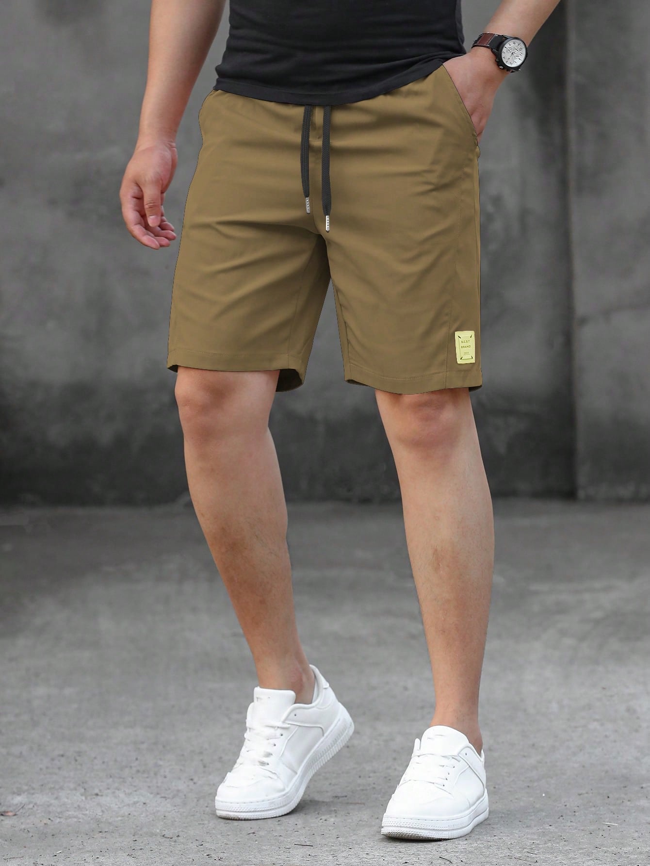 Manfinity Homme Loose Fit Men's Shorts With Letter Patch And Drawstring Waist