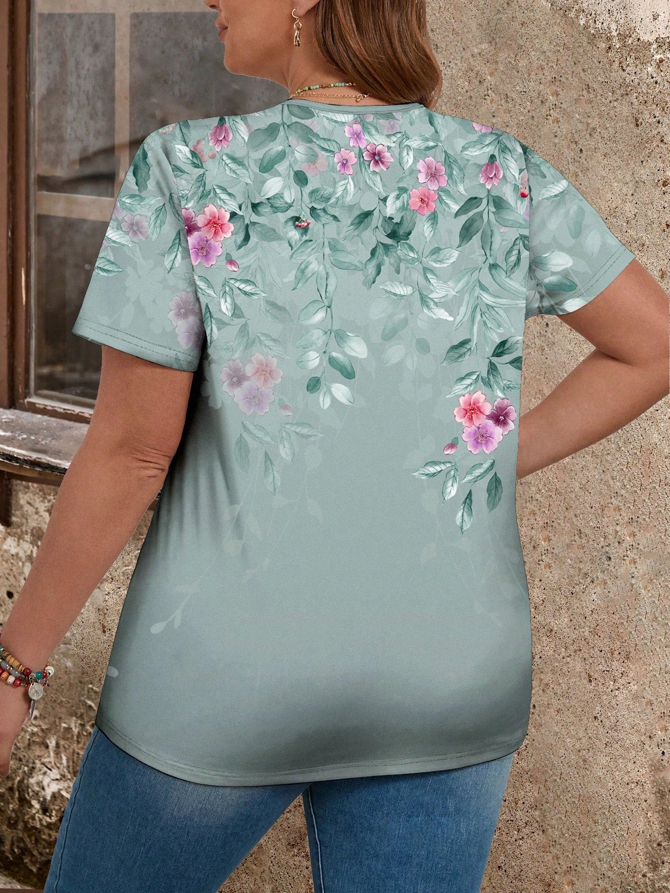 EMERY ROSE Plus Size Summer Casual Women's Floral Printed V-Neck Short Sleeve T-Shirt