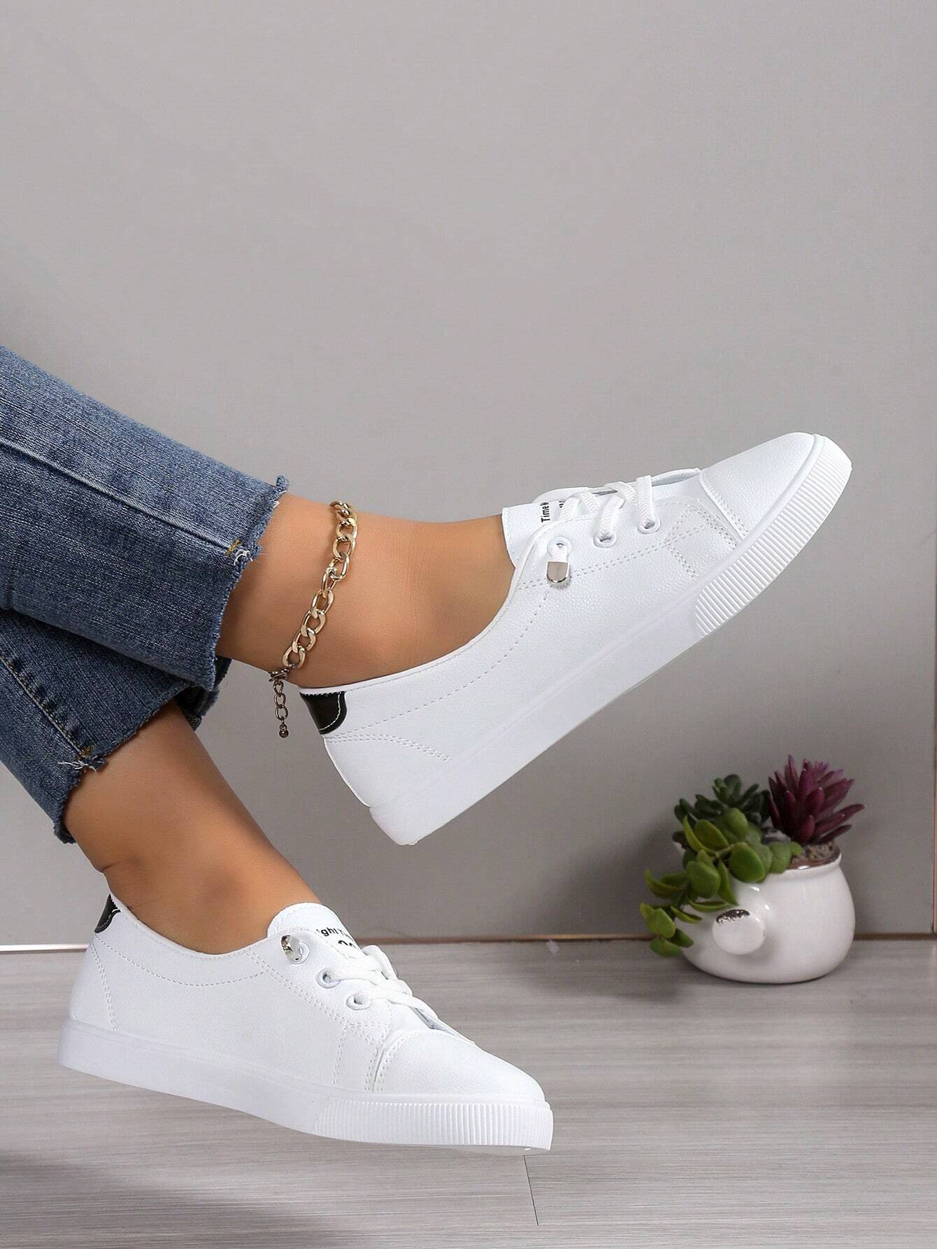 Fashion White Sneakers For Students, Comfortable Flat Front Lace-Up Casual Sports Shoes