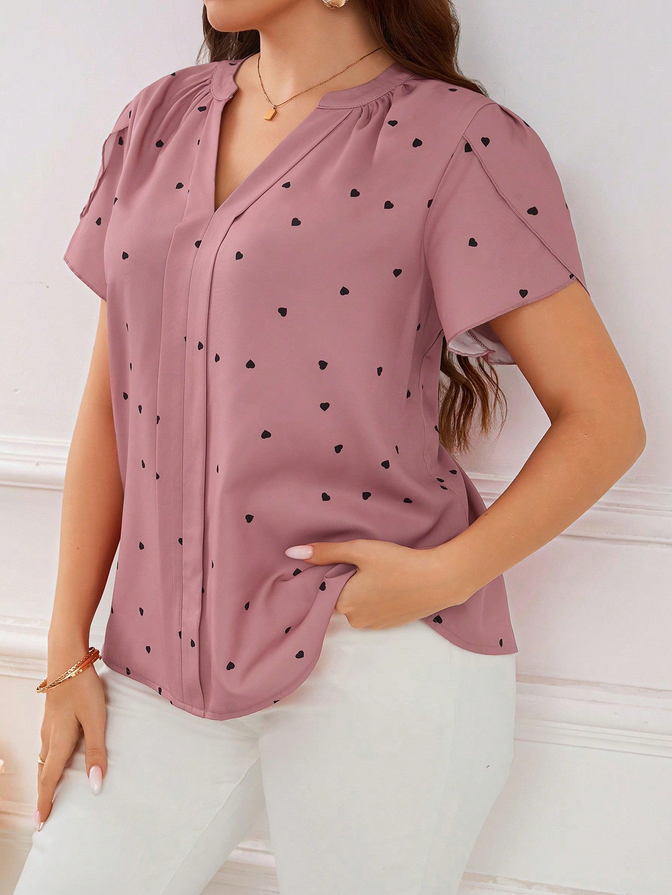 Clasi Plus Size Heart Print Notched Collar Casual Fashion Short Sleeve Shirt For Spring And Summer