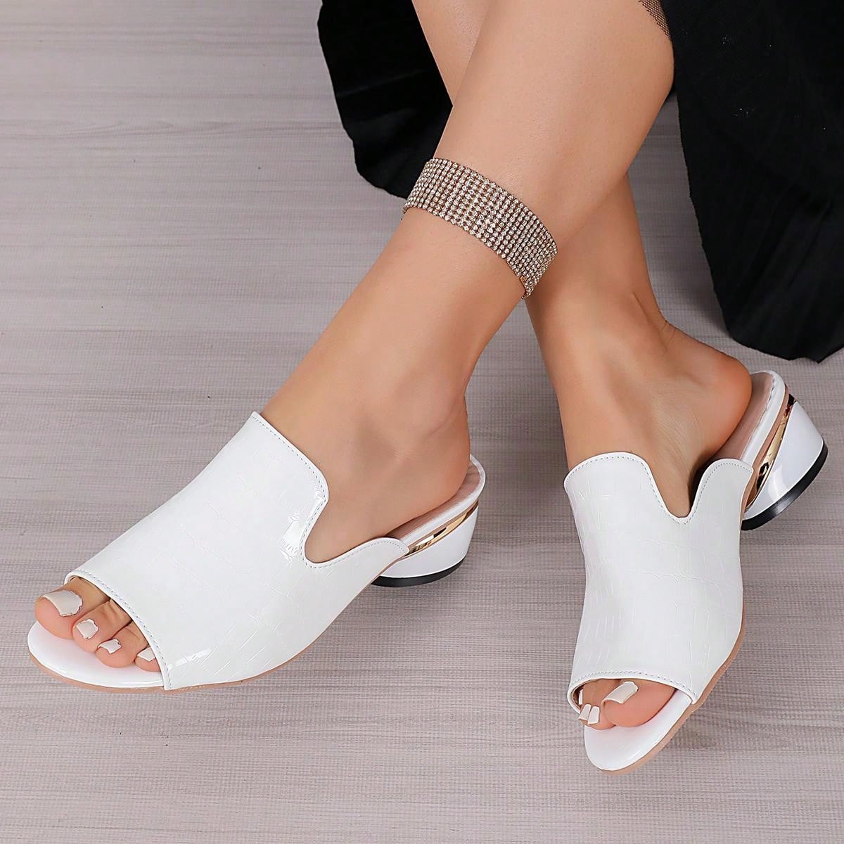 2024 Summer New Fashion Women Slippers, Casual Outdoor Soft Bottom Plus Size Open Toe Middle Thick Heels Slides