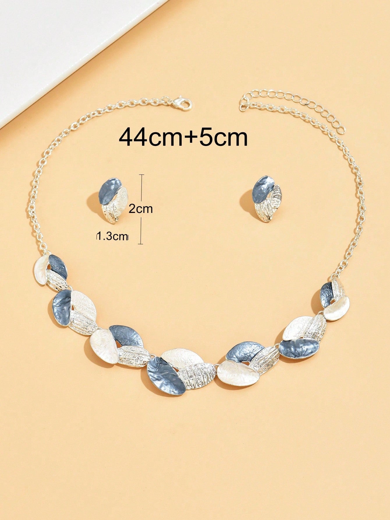 1pc Necklace & 1 Pair Earrings Luxury Creative Metal Leaf Women Jewelry Set