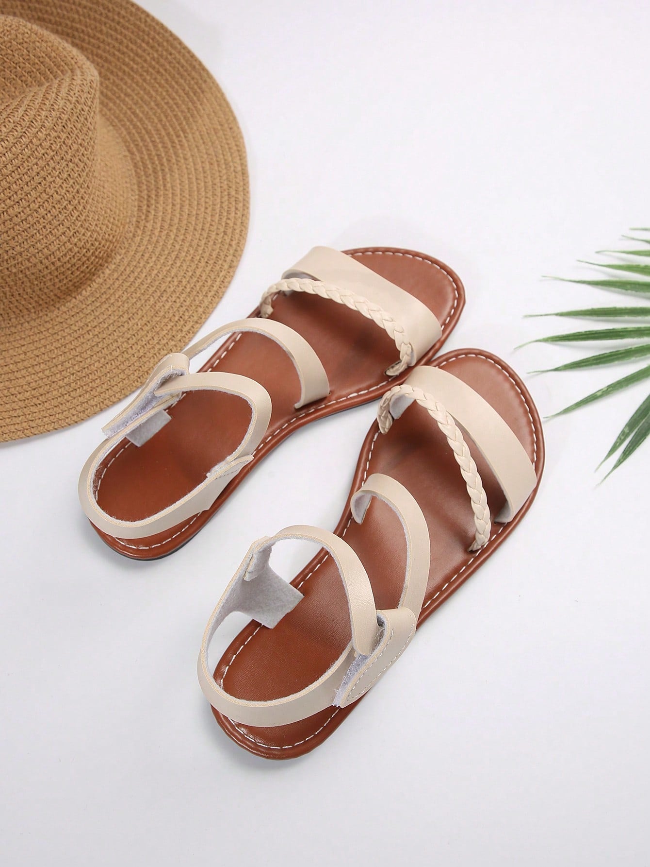 European Style Large Size Women Sandals With Weaving Design, Magic Sticker Closure, Open Toe, Comfortable Leather Flat Slippers, Casual And Fashionable For Outdoor, Beach, Summer.