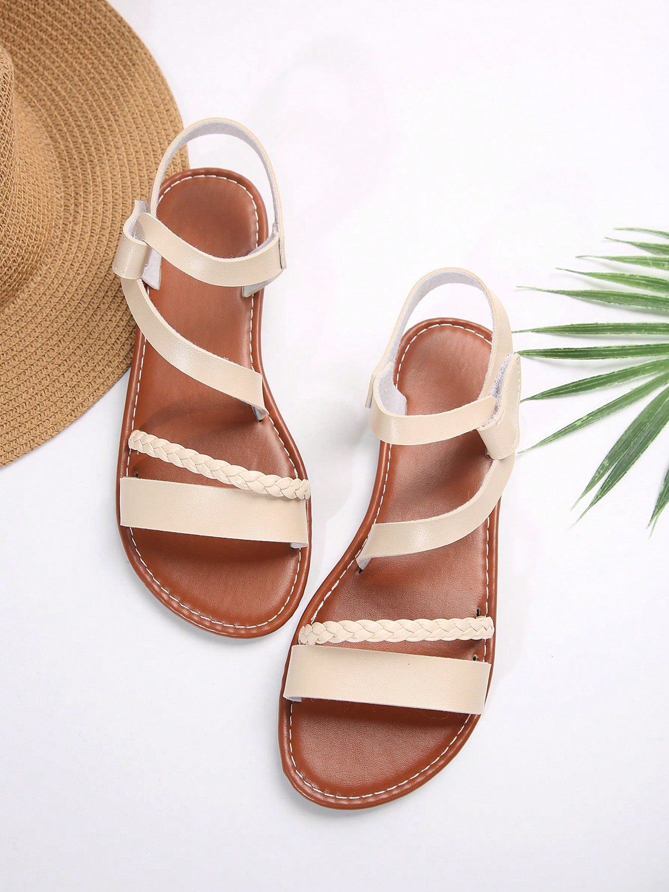 European Style Large Size Women Sandals With Weaving Design, Magic Sticker Closure, Open Toe, Comfortable Leather Flat Slippers, Casual And Fashionable For Outdoor, Beach, Summer.