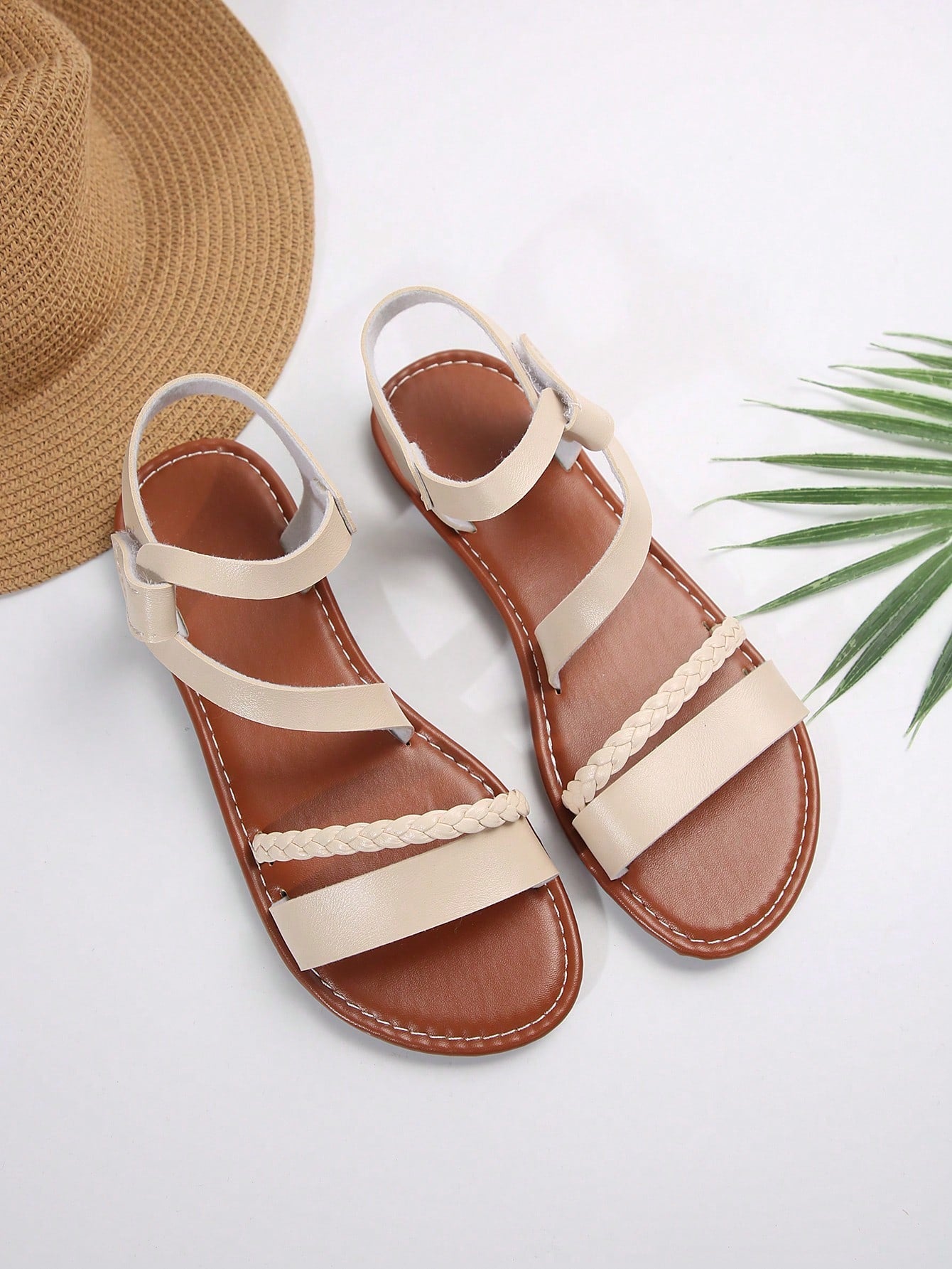 European Style Large Size Women Sandals With Weaving Design, Magic Sticker Closure, Open Toe, Comfortable Leather Flat Slippers, Casual And Fashionable For Outdoor, Beach, Summer.