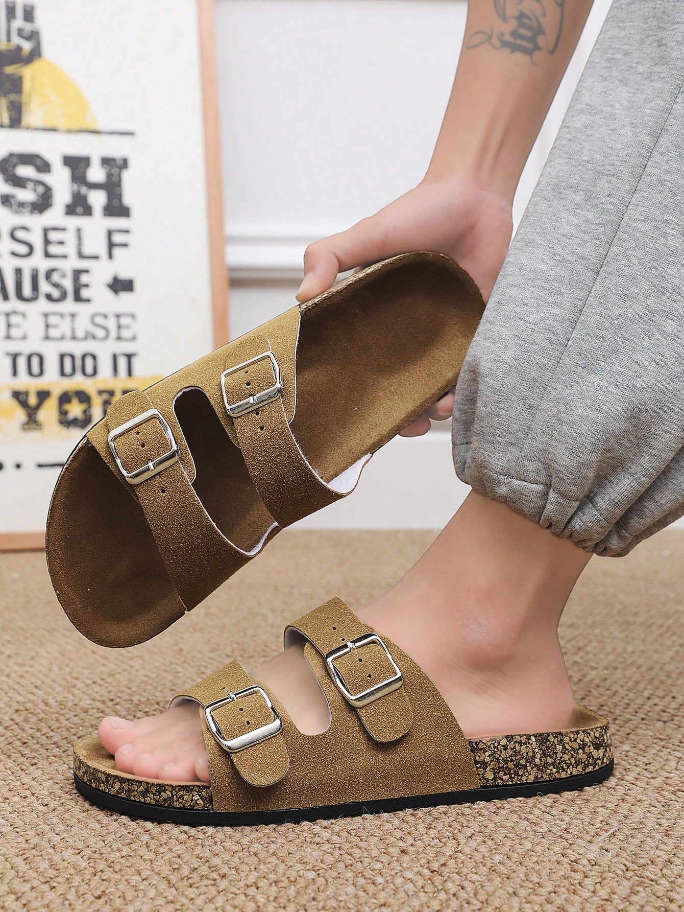 Trendy And Fashionable Buckle Flat Cork Slippers With Vacation Vibes For Men And Women, One-Button Outdoor Casual Sandals For Summer Beach