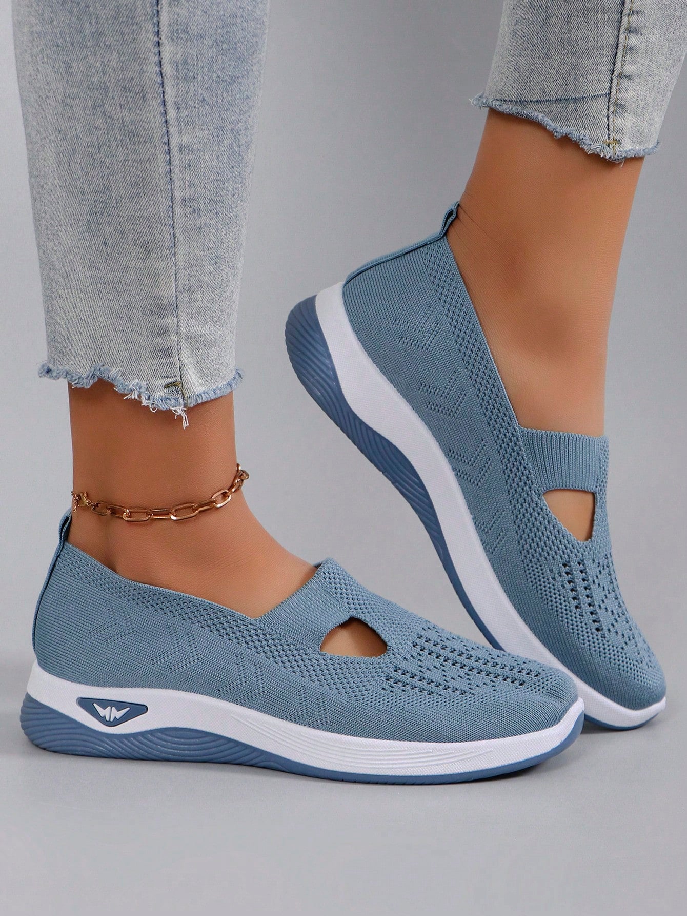 New Spring And Autumn Women's Sports Shoes Fashionable Breathable Lightweight Anti-slip And Wear-resistant Sock Sneakers