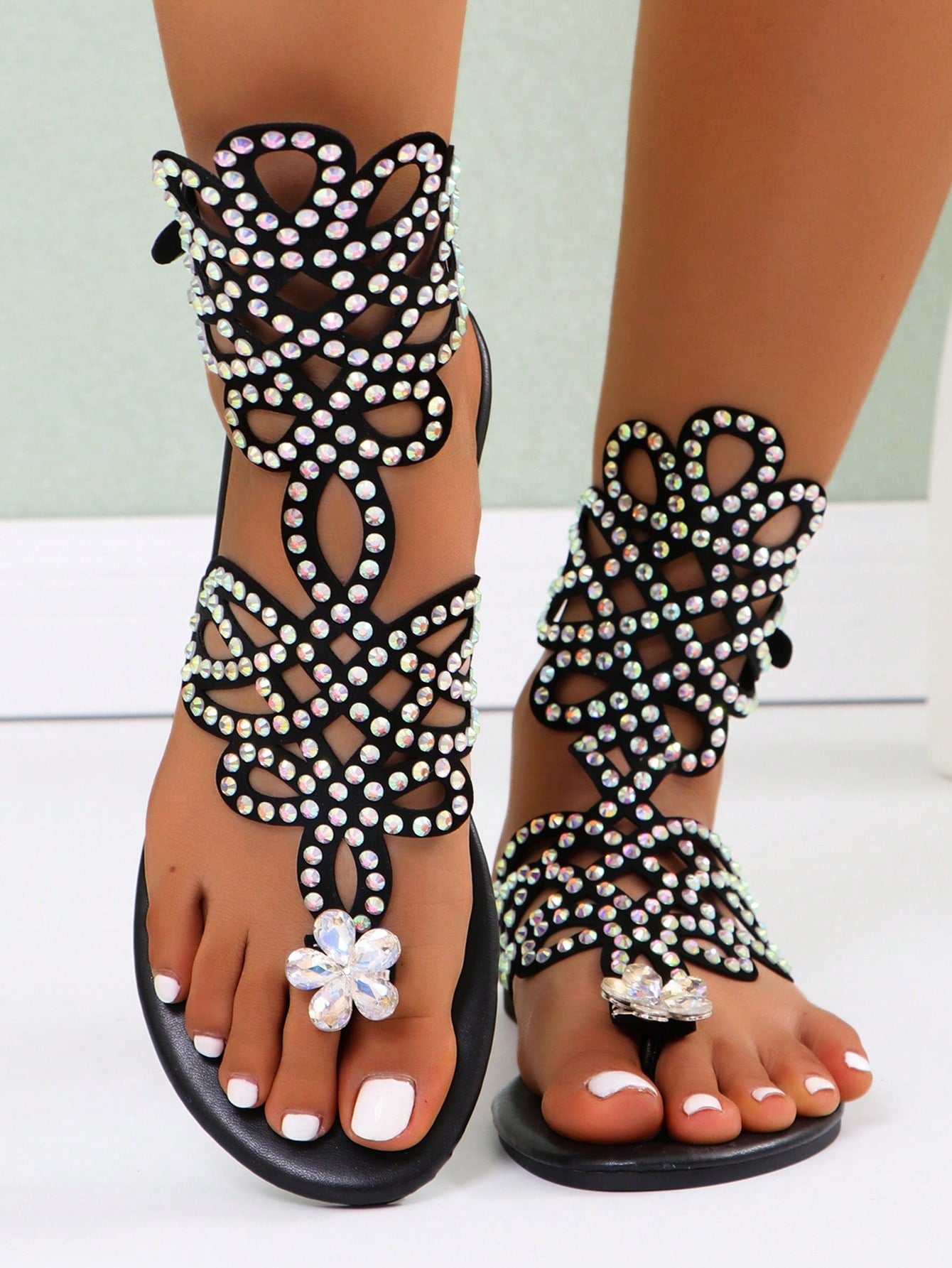 New Cross-Border 2024 Trendy Rhinestone Beach Slippers, Comfortable Toe-Strap Roman Bohemian Sandals For Women