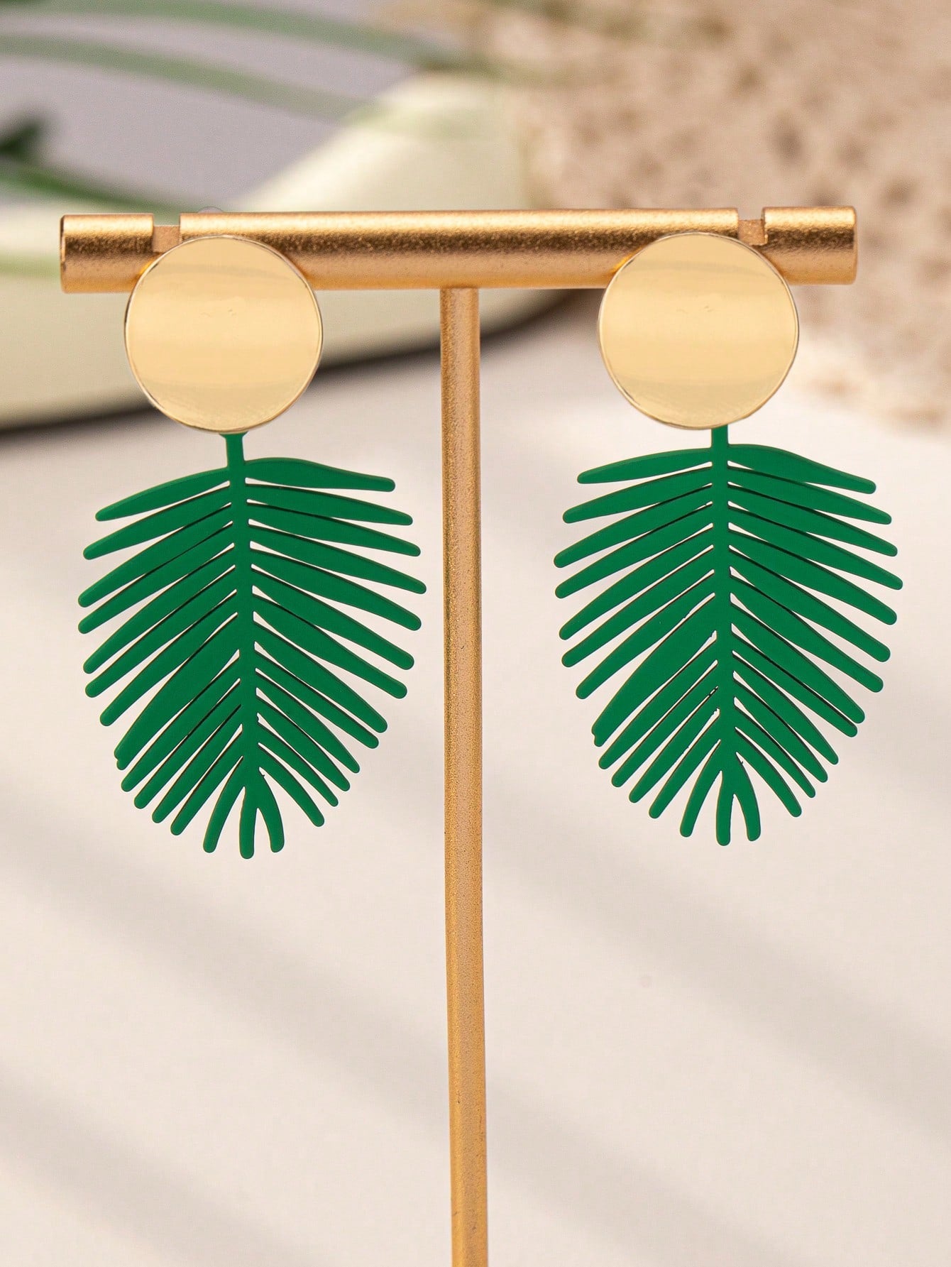 1 Pair Of Stylish Bohemian Style Leaf Pendant Earrings 2024 Collection For Women Daily Wear