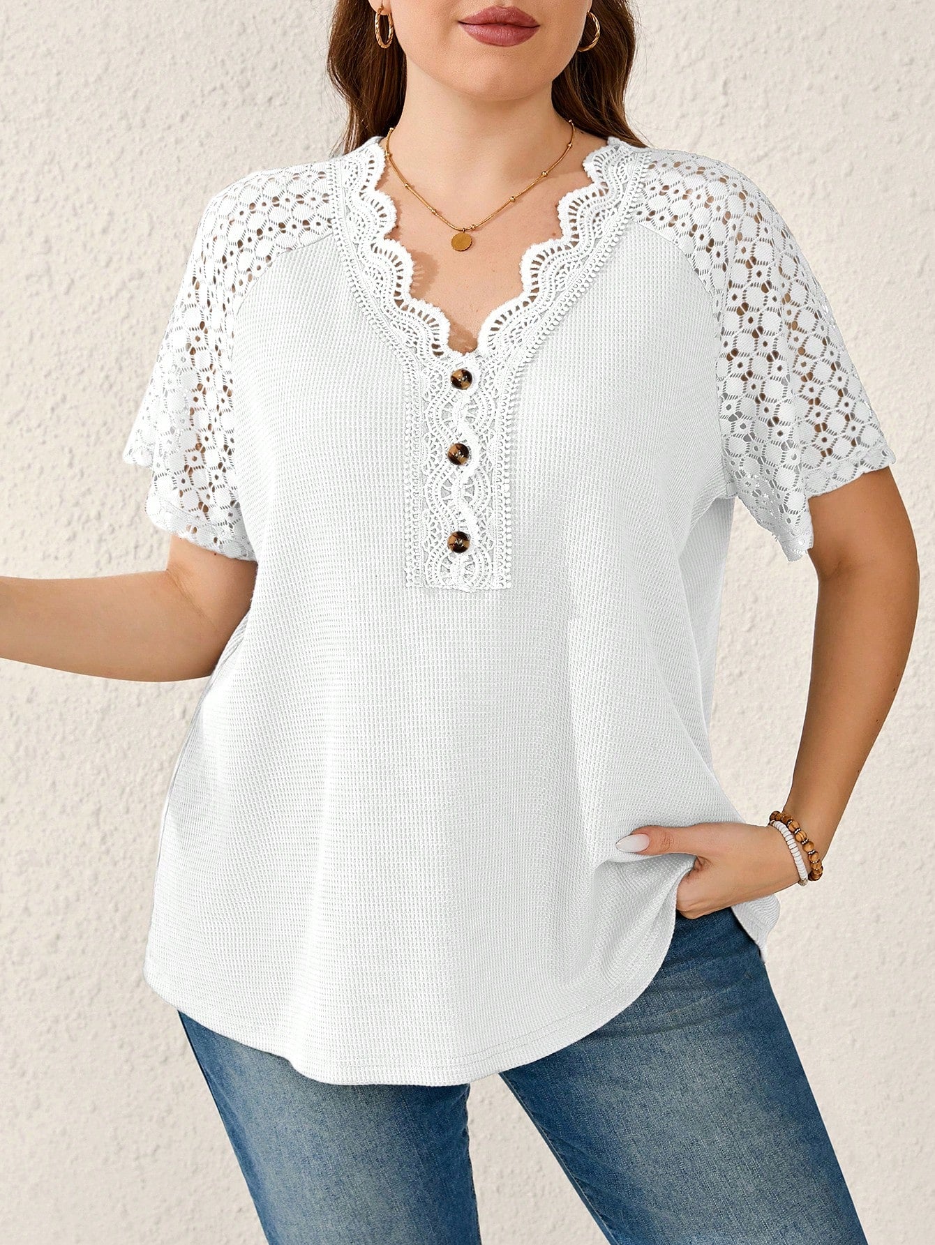 EMERY ROSE Plus Size Women's Casual Contrast Lace V-Neck Short Sleeve T-Shirt, Summer