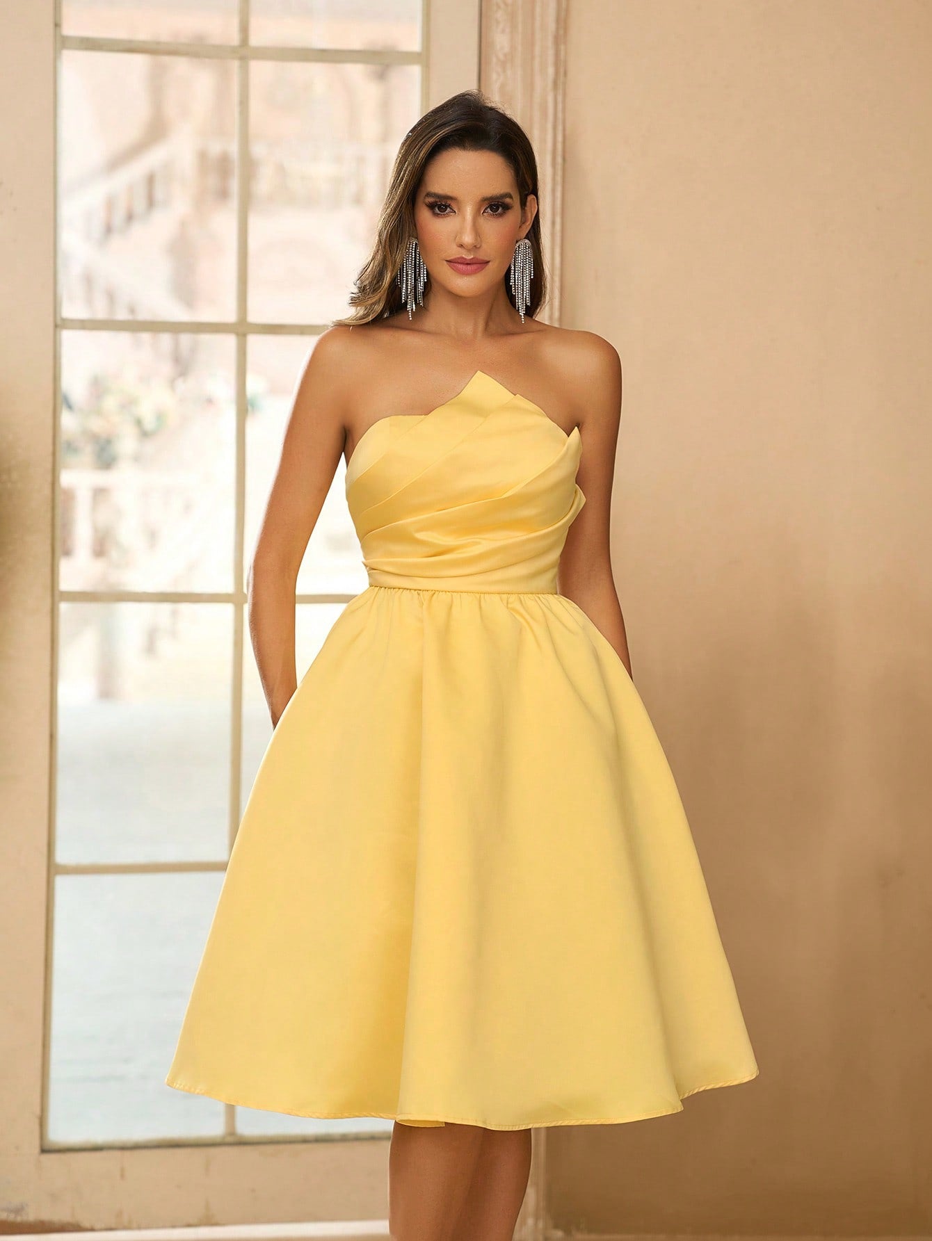 Belle Elegant, Simple, Charming, Exquisite Style Women's Yellow Satin Gown, With Bust Pad Lulong To Prevent Exposure, Cascading Pleat Decoration, High Waist, A-Line Umbrella Hem, Mid-Length, Suitable For Weddings, Parties, Proms, Graduations, Homecoming