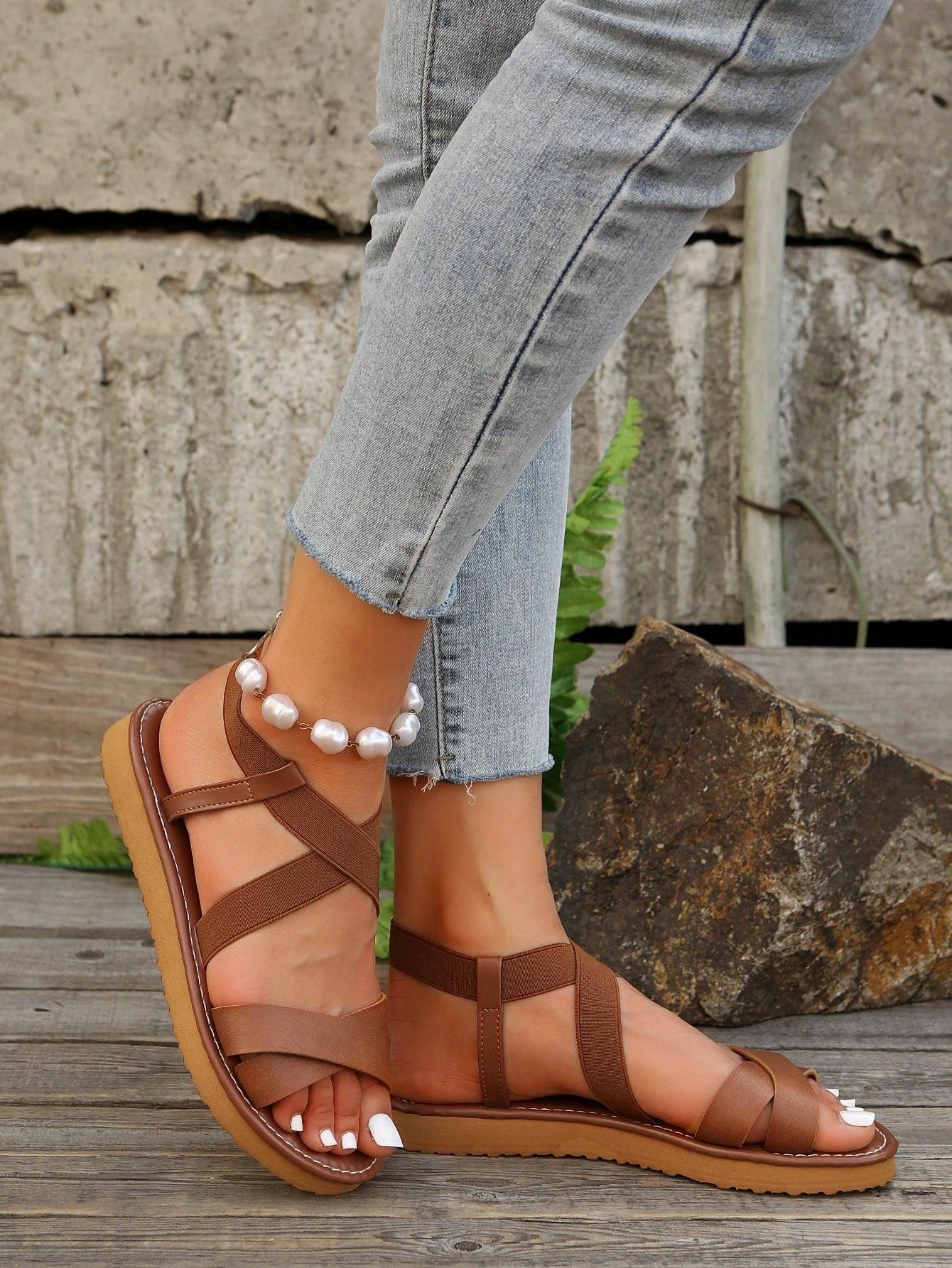 European And American Style Brown Thick-Soled Cross-Band Elastic Strap Sandals, Fashionable And Cute Women Thick-Soled Sandals For Outdoor And Casual Wear On Beach