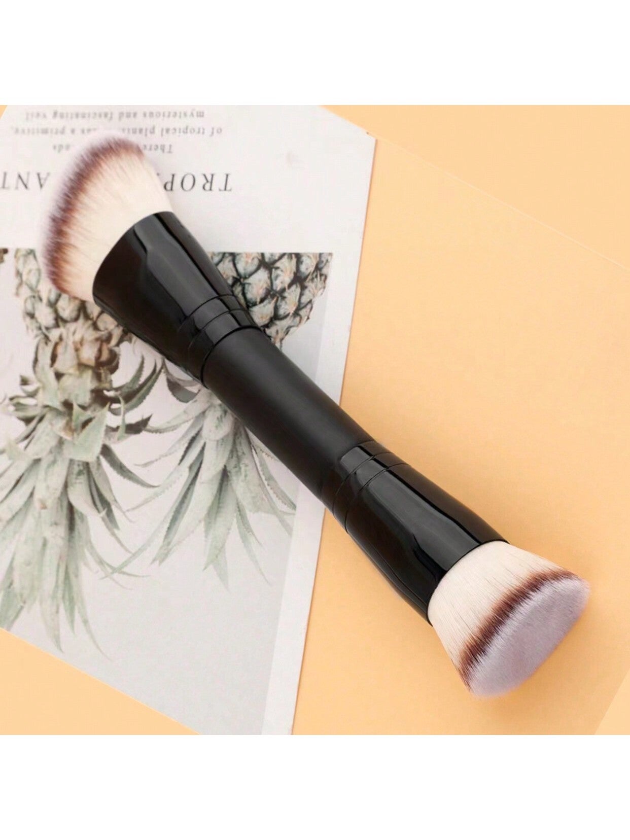 One Portable Double-Ended Multi-Functional Makeup Brush For Face: Foundation Brush, Contour Brush, Powder Brush, Blush Brush All-In-One Makeup Brush Suitable For Men And Women