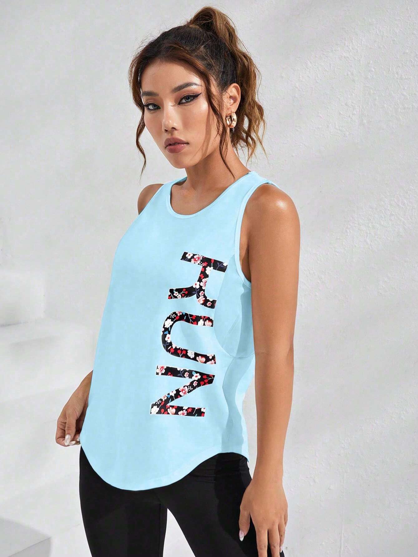 SHEIN Sport Exploreva Letter Graphic Curved Hem Sports Tank Top Gym Top Compression Shirt