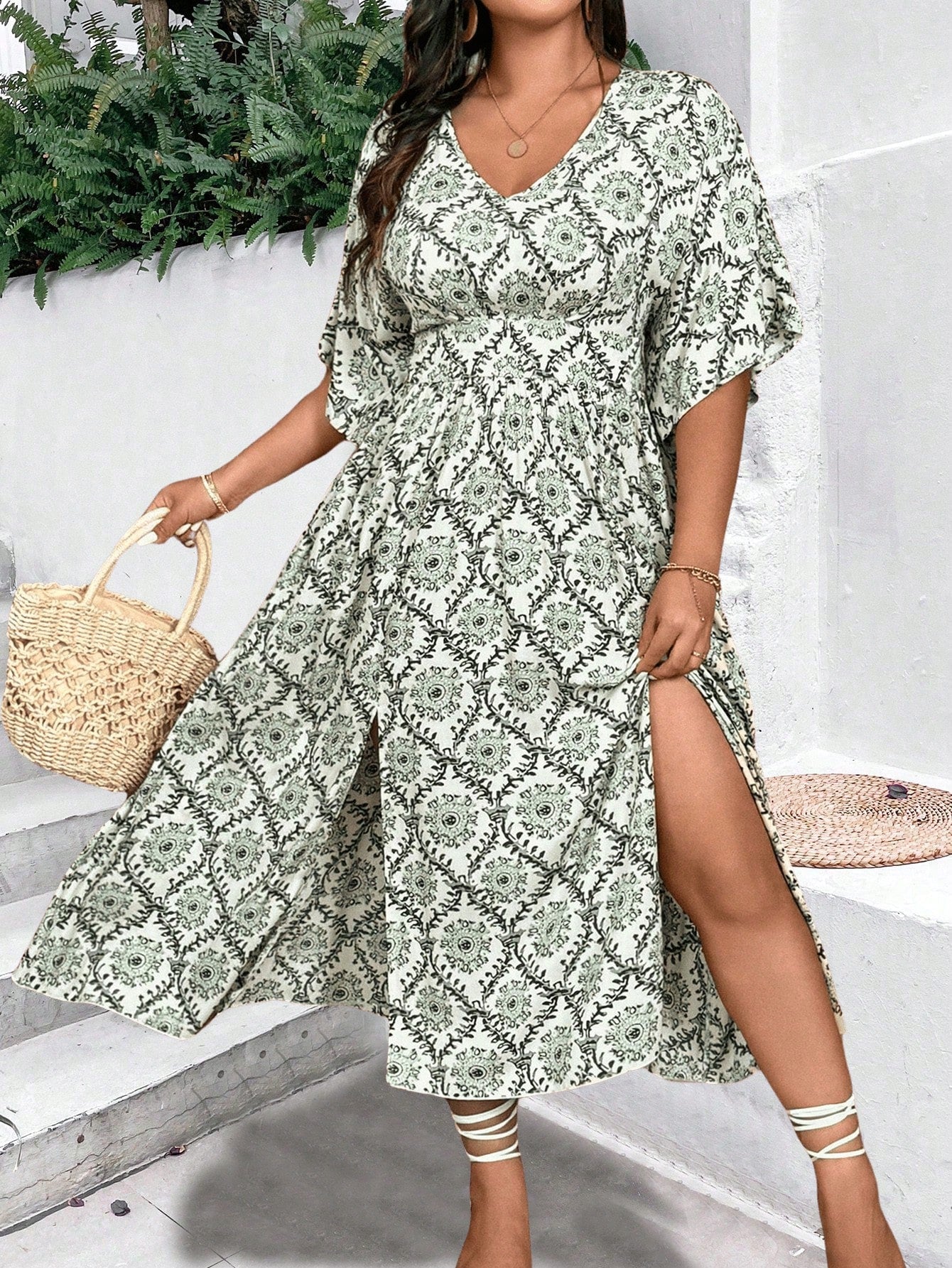 VCAY Plus Size Printed Batwing Sleeve Dress With Cinching Waist And Slit, For Holiday And Leisure