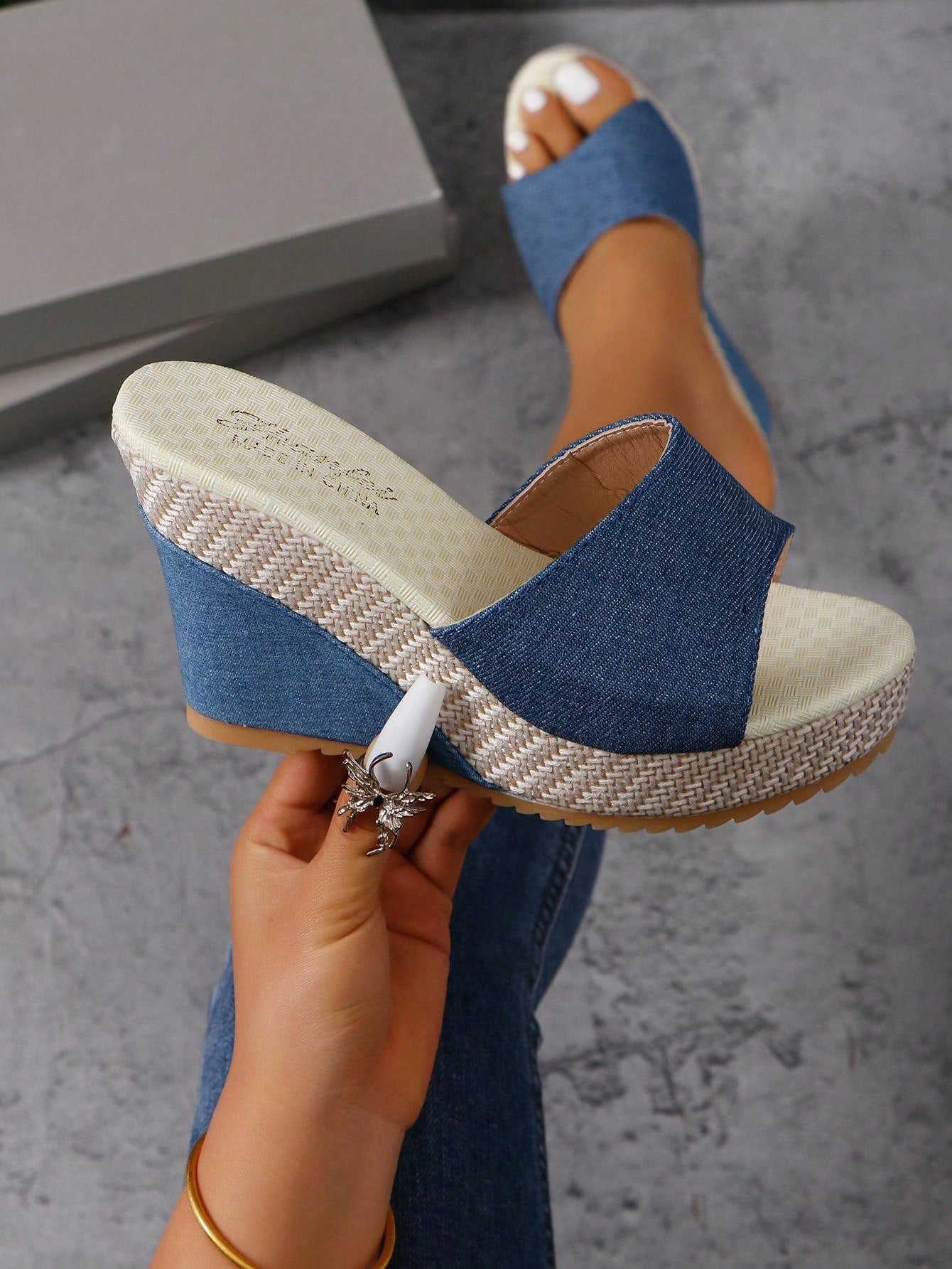 2024 New Arrival Comfortable Fashionable Women's Wedge Heel Thick-Soled Fabric Sandals