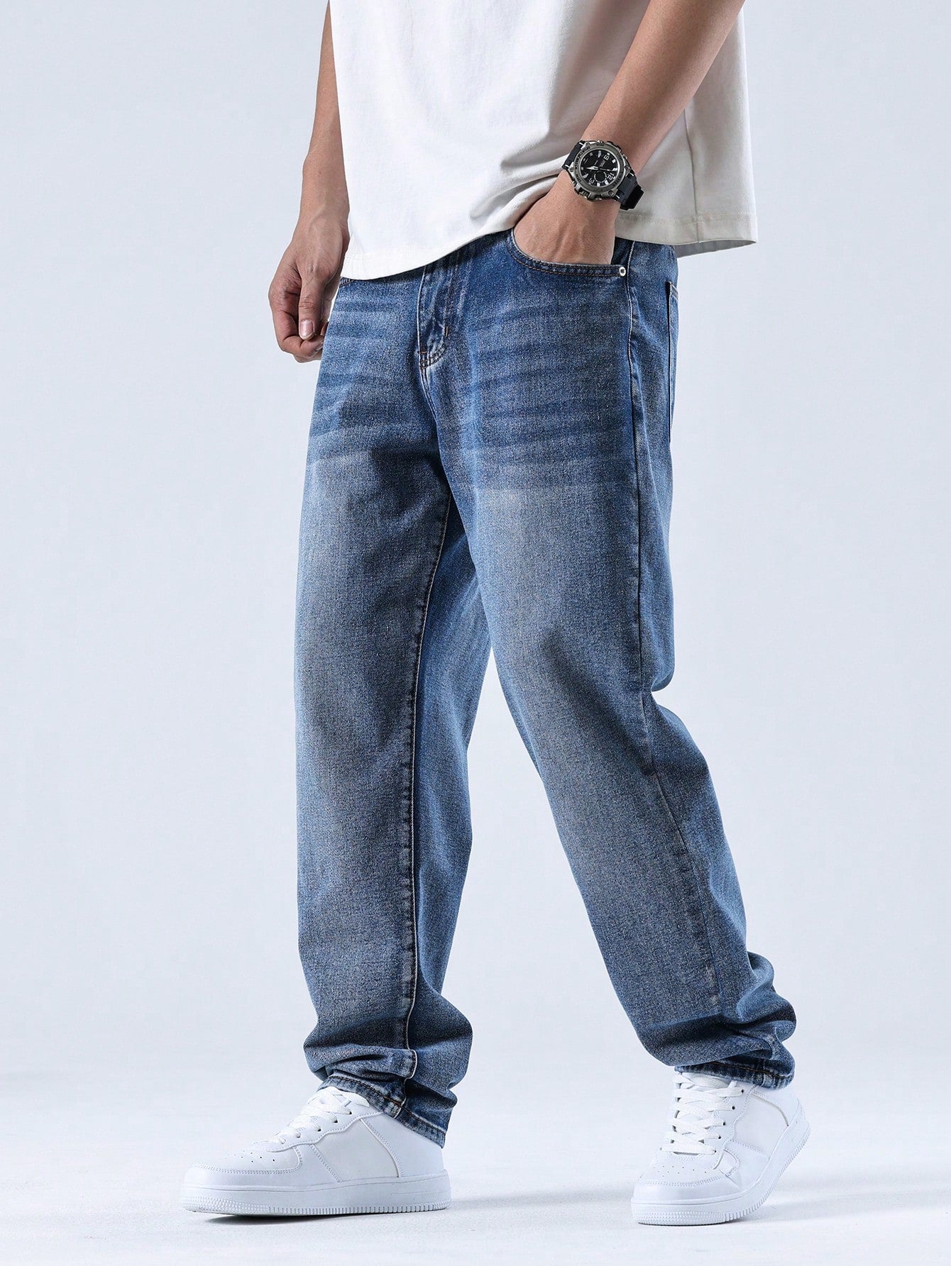 Manfinity Homme Men Washed Faded Denim Jeans