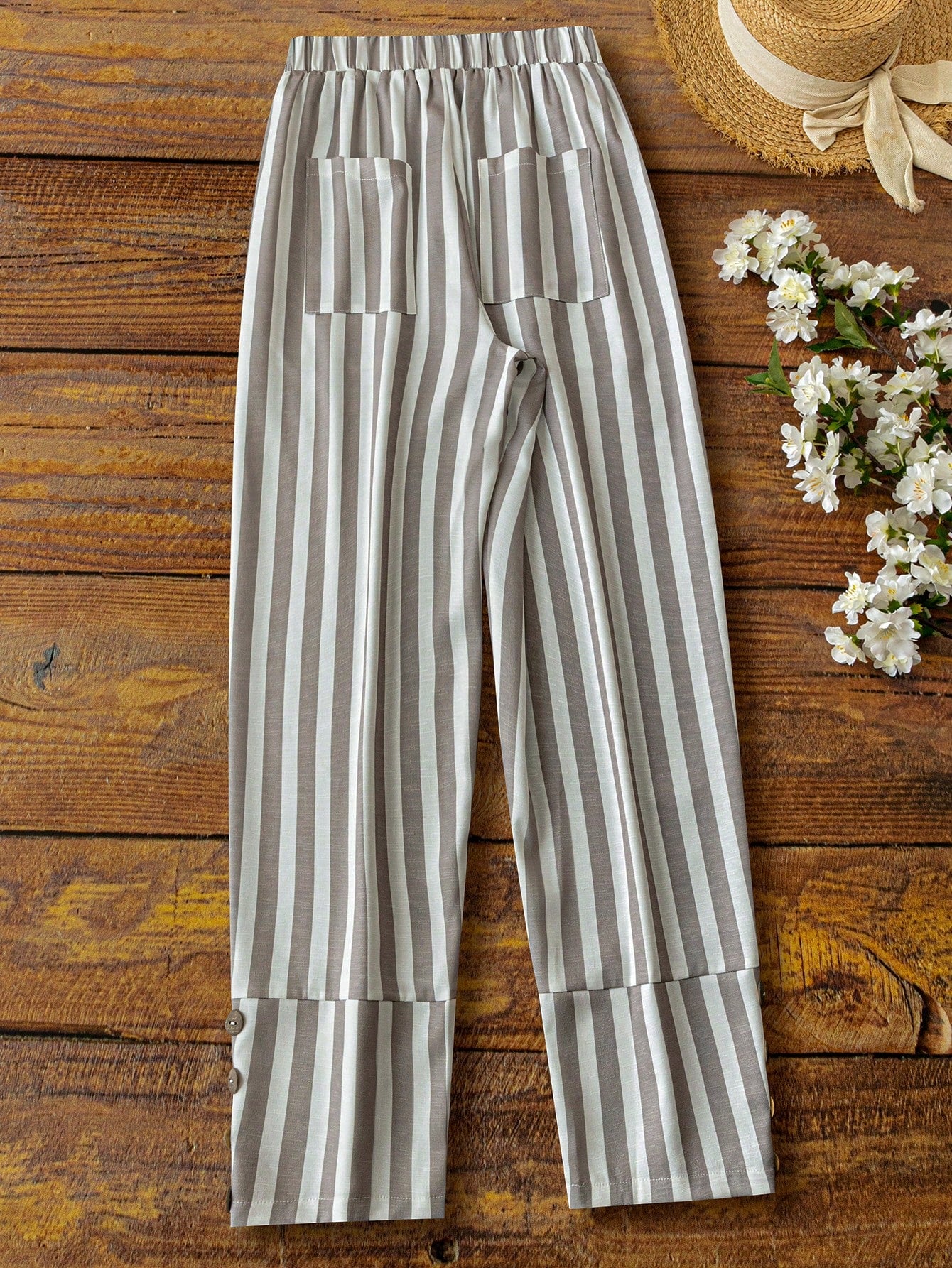 EMERY ROSE Women's Summer Vacation Casual Striped Trousers With Decorative Button And Slit Design